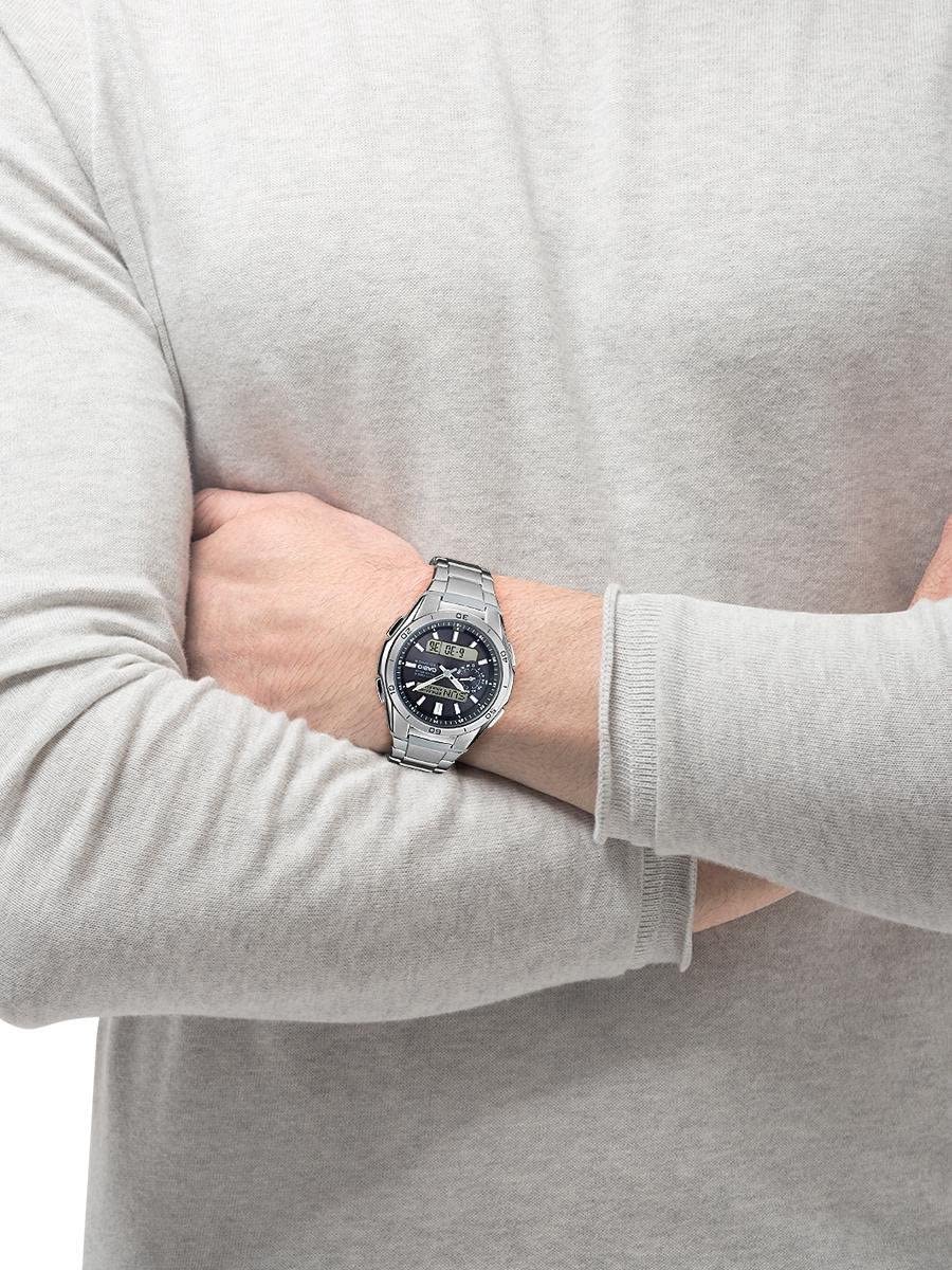 Casio Wave Ceptor Herrenarmbanduhr Solar und Funkuhr massives Edelstahlgehäuse und Armband