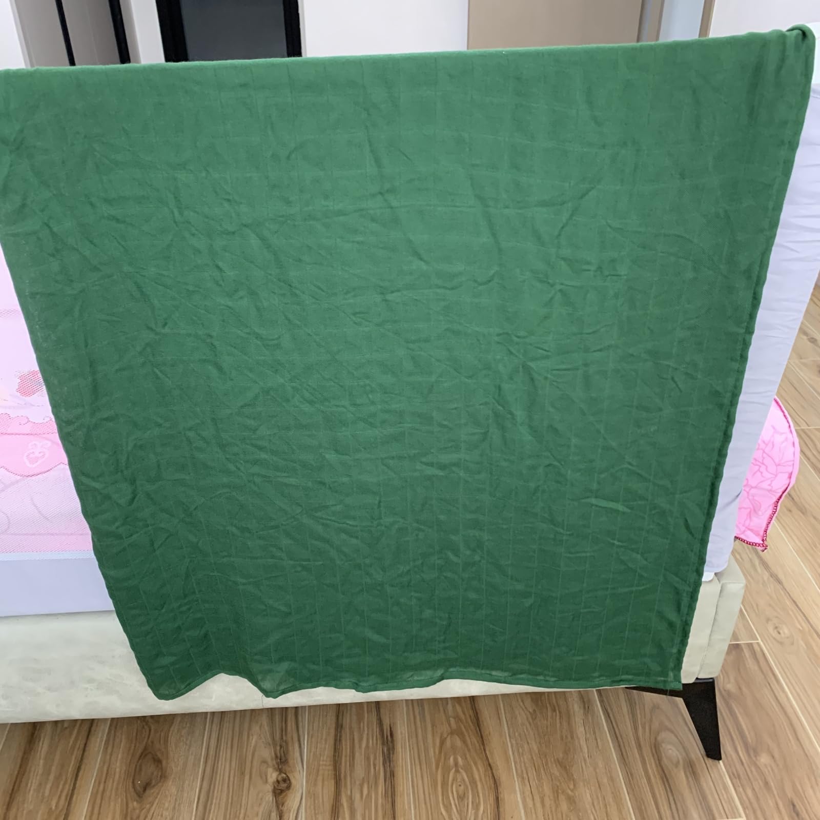 Muslin Swaddle Blanket, 100% Viscose Made from Bamboo Solid Green Color Unisex Swaddle Wrap, Soft Silky Muslin Blankets Neutral Receiving Blanket for Newborn, Large Size 47''x47''