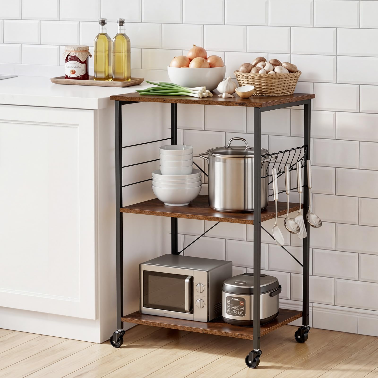 VEVOR Carrello da Cucina 3 Ripiani, Carrello di Servizio da Cucina Portaoggetti Carico da 55 kg con Ruote 8 Ganci Ripiani in Metallo, 602 x 402 x 902 mm, Portaspezie Microonde Utensili Portaoggetti