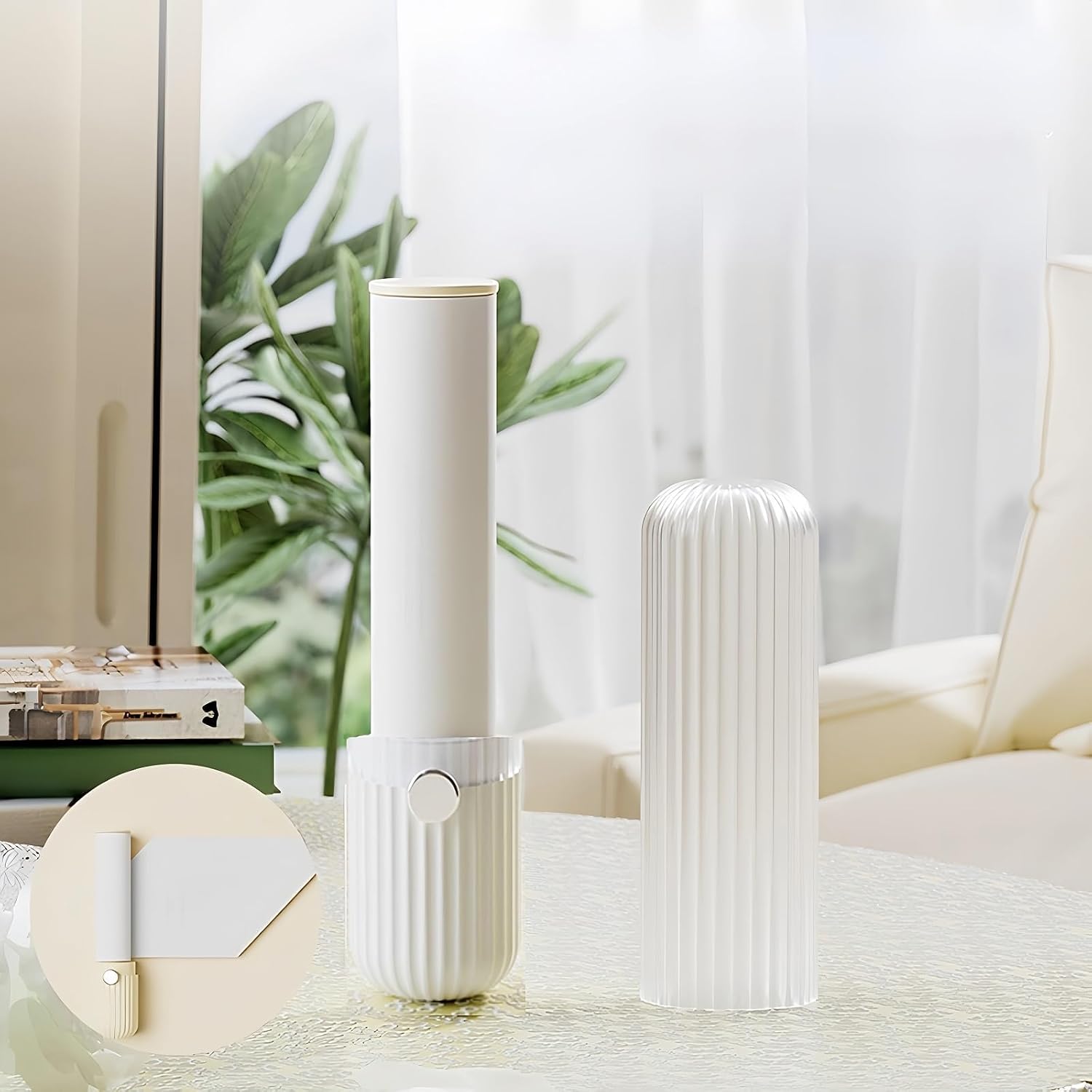 Mini Lint Roller for Clothes Reuseable Pocket Lint Remover for Travel, Portable Sticky Roller for Pet Hair, Small Lint Roller with 4 Rolls Refillable