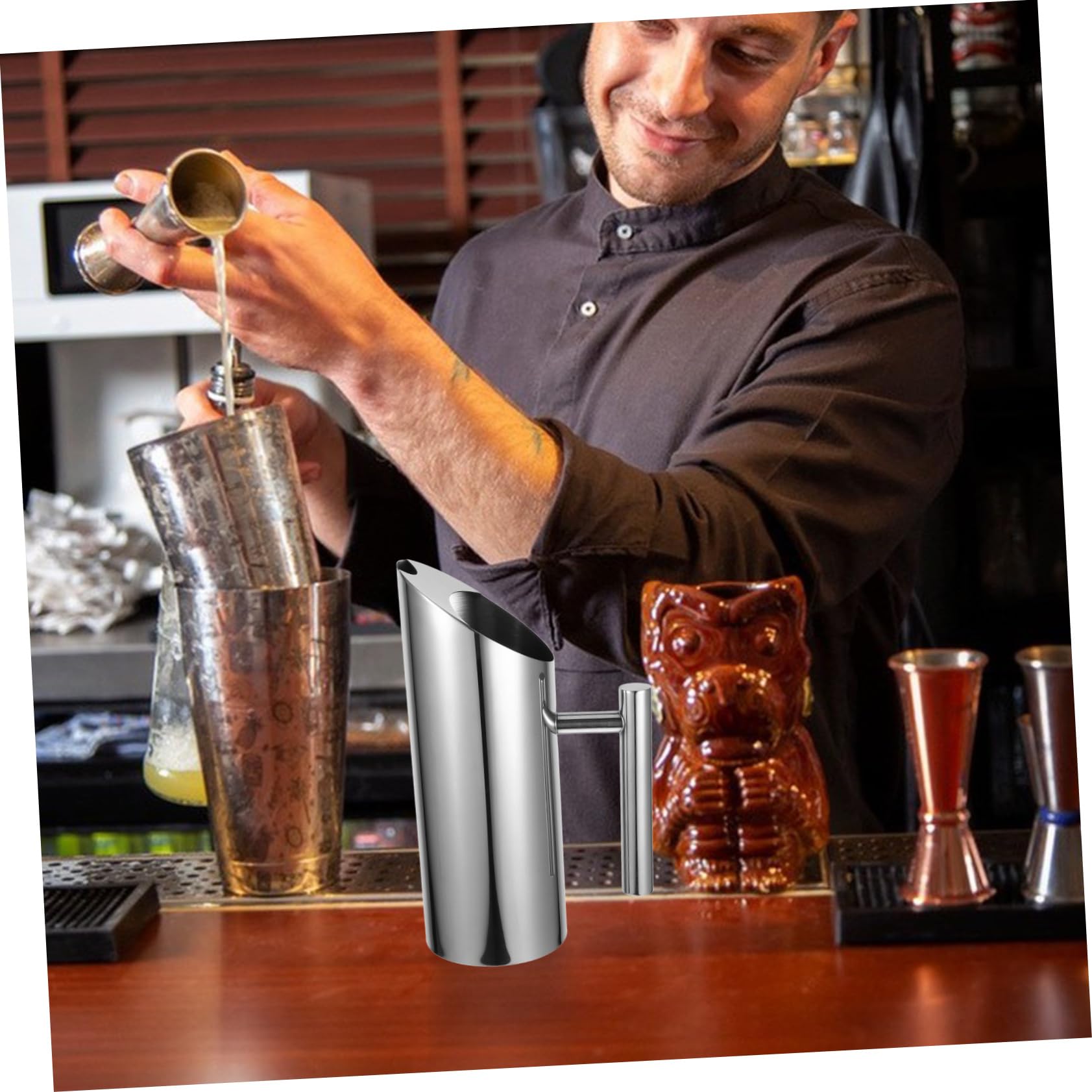 Jarra De De Acero Inoxidable Recipiente De Metal Pulido Para Bebidas Frías Jugos Para Restaurantes Hogares y Bares Jarras De Agua De Acero Inoxidable