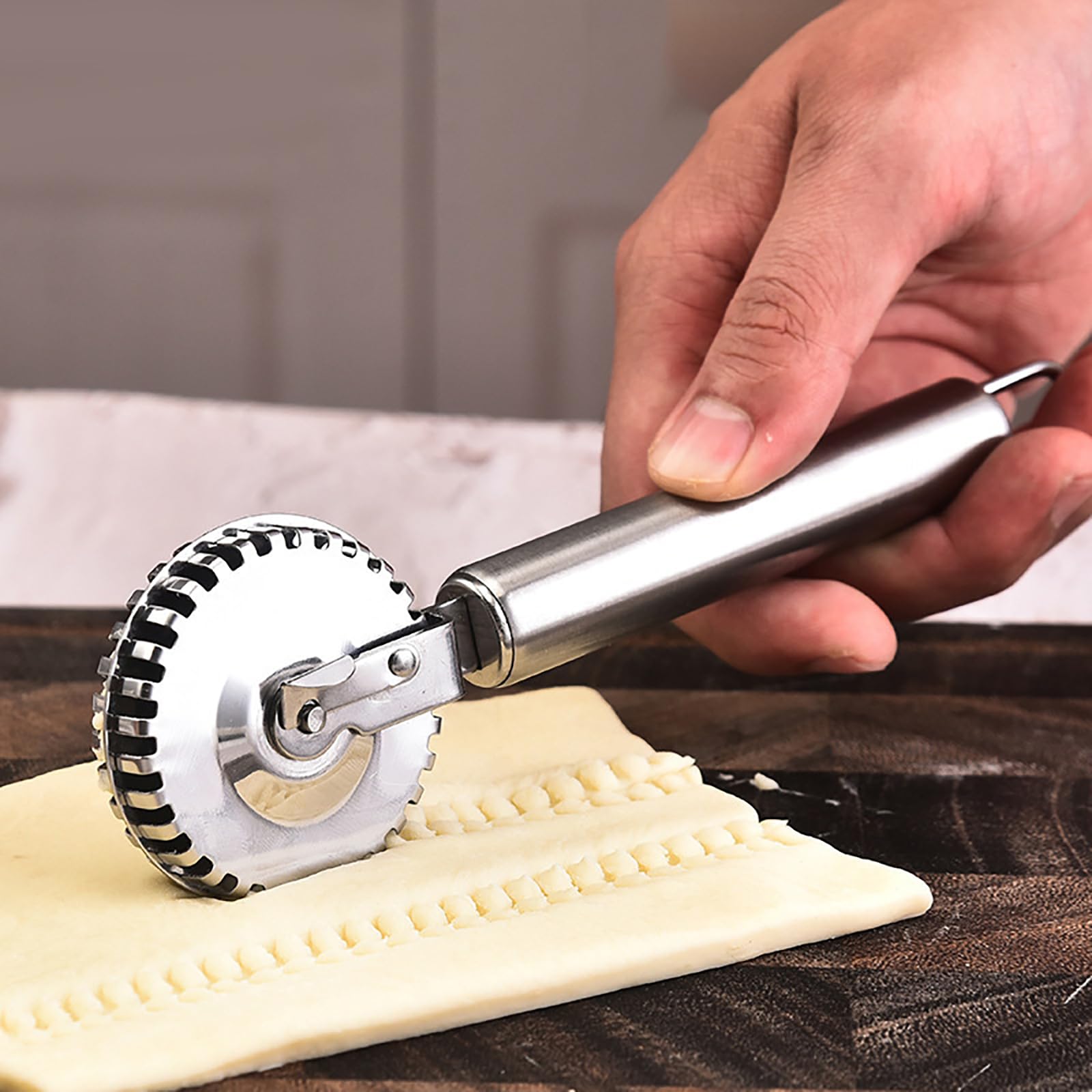 Kantenschneider Für Gebäck – Mit Geriffelter Walze, Ergonomischem Griff – Ideal Für Ravioli, Teigtaschen & Dekorative Versiegelung