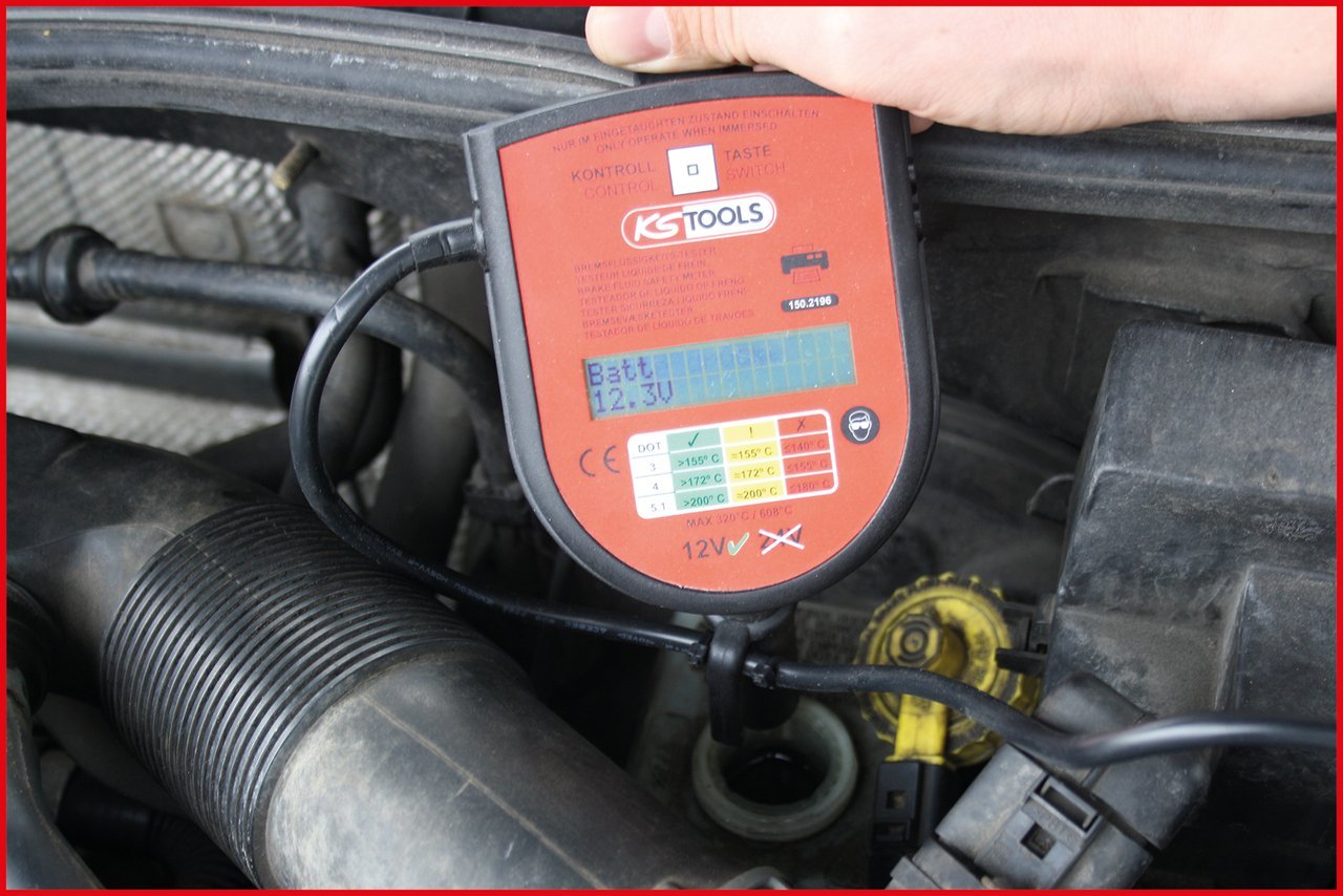 KS Tools 150.2195 Tester digitale p.liquido freni