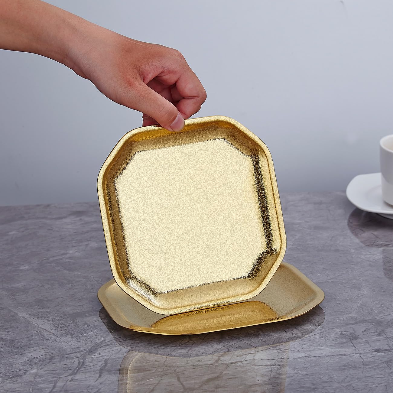SANQIAHOME 15x15cm quadratischer Vorspeisenteller, 4er-Set, kleiner Teller aus verdicktem Edelstahl, Brot Sushi Dessertteller，Gold