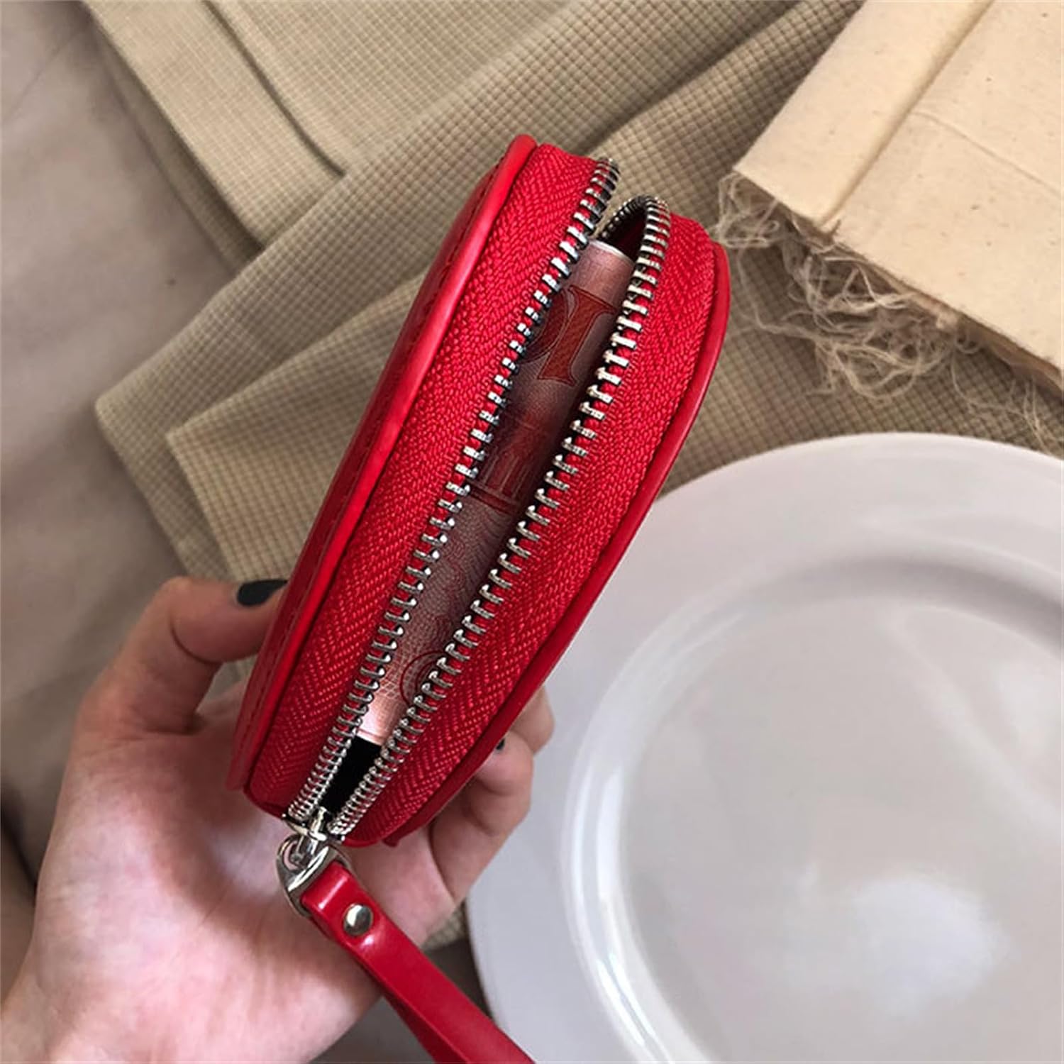 Stylish and Practical PU Coin Pouch with Heart Shaped Design Wrist Strap Lovely Money Purse Cards Holder Lightweight Pocket Sized Coin Bag