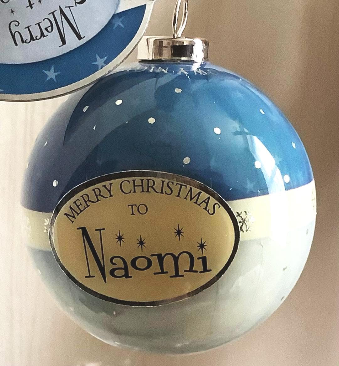 Personalised Name Bauble Christmas Xmas Tree Decoration (Naomi)
