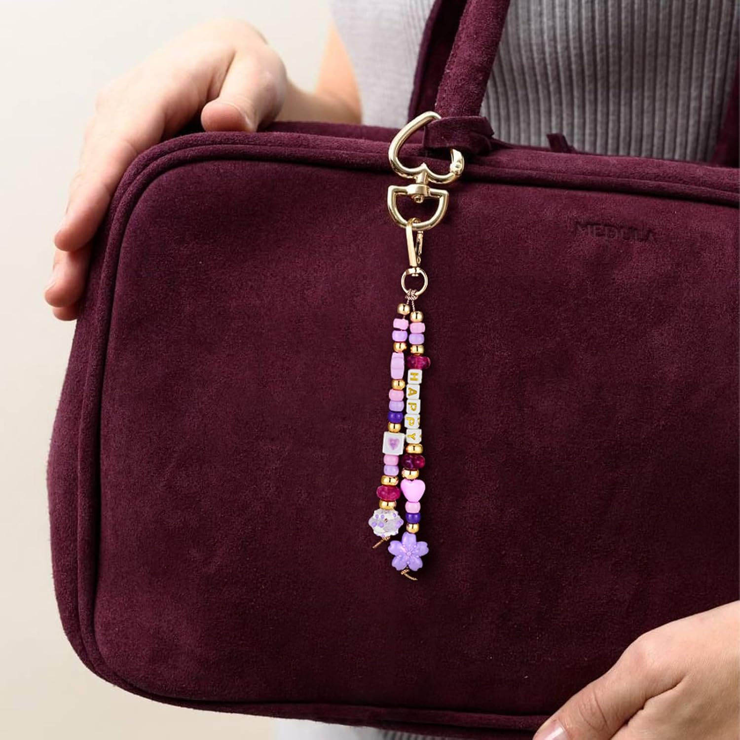 HolidayQbee DIY Bead Keychain Making Kit Beads-421PCS Beaded Bag Charm Making Kit Letter Alphabet Name Beads Heart Flower Key Chain Jewelry Accessories Making Kit for Boy Girls Kids Christmas Gifts