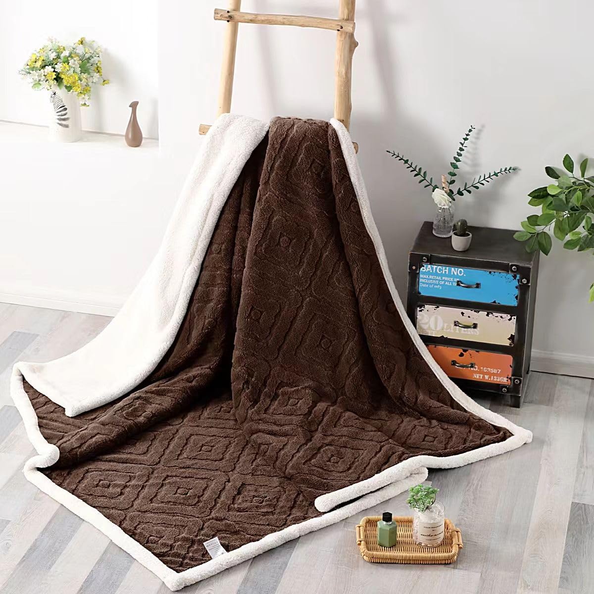Reexplore Super Soft Light Weight Double Bed King Size All Seasons Double Bed Blanket for Kids, Teenagers & Adults (200 x 230 cm, 78 x 90 Inches) (Pink) (B0CLKJDKCM) Amazon Price History, Amazon Price Tracker
