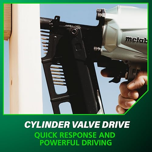 Vista 8 de Clavodora estructural Metabo HPT, clavadora neumática de potencia preferida por profesionales y herramienta de marco para pisos, cubiertas de techo