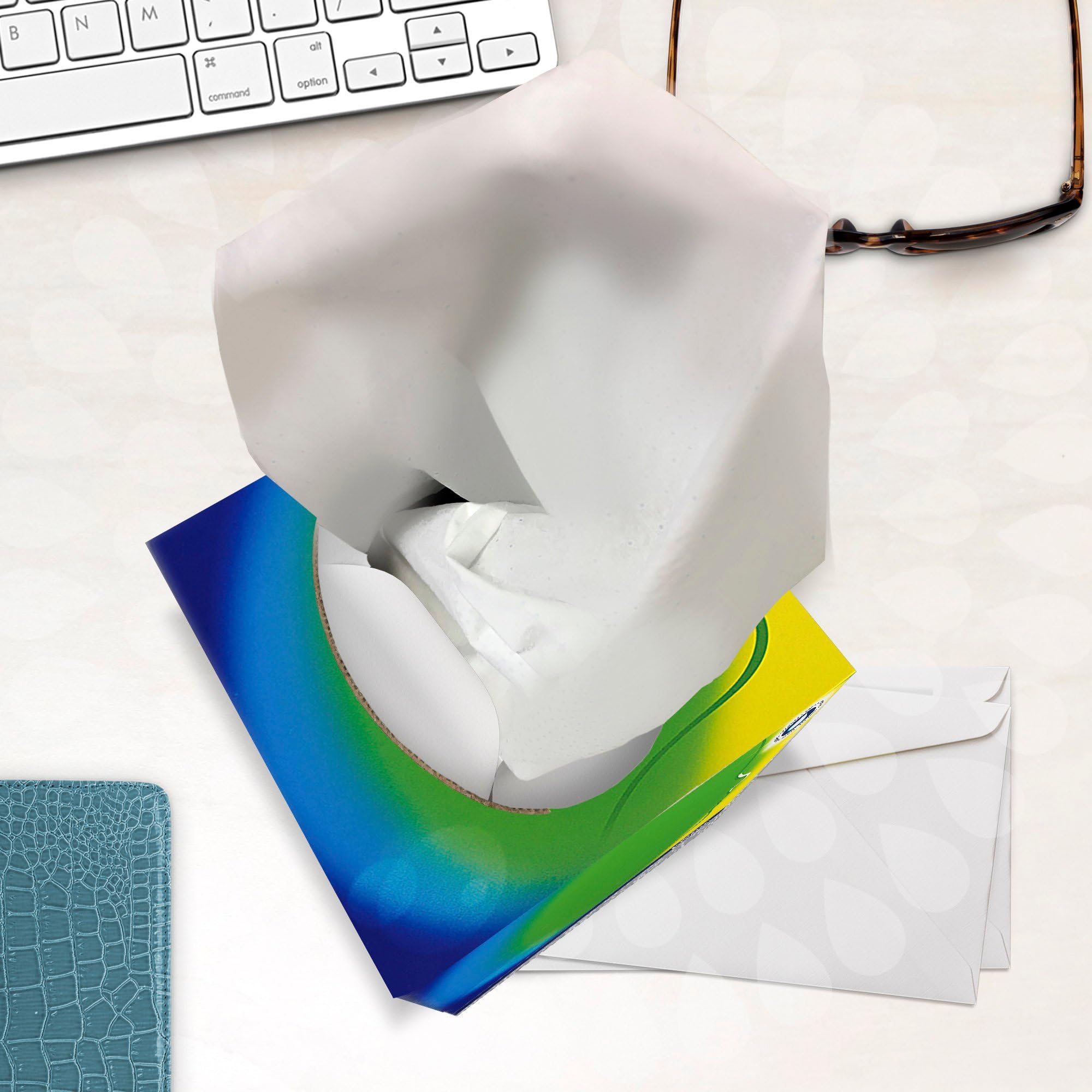 Kleenex Caja de Pañuelos en Cubo 8825, 3 Capas, Con Bálsamo Protector, 12 Cajas x 56 Hojas (672 total)