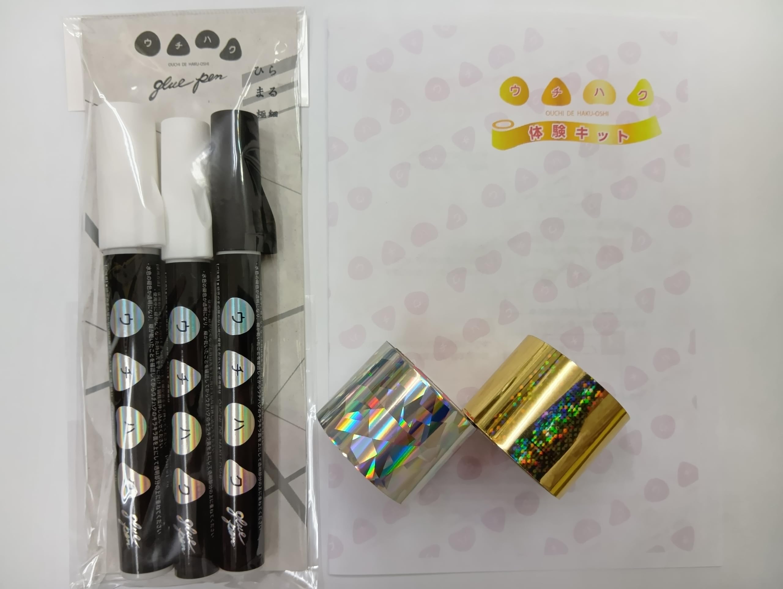 『HAKU』村田金箔　クラファン 村田金箔が運営する、箔の大実験場HAKU-TIONでは箔押し体験がお楽しみ