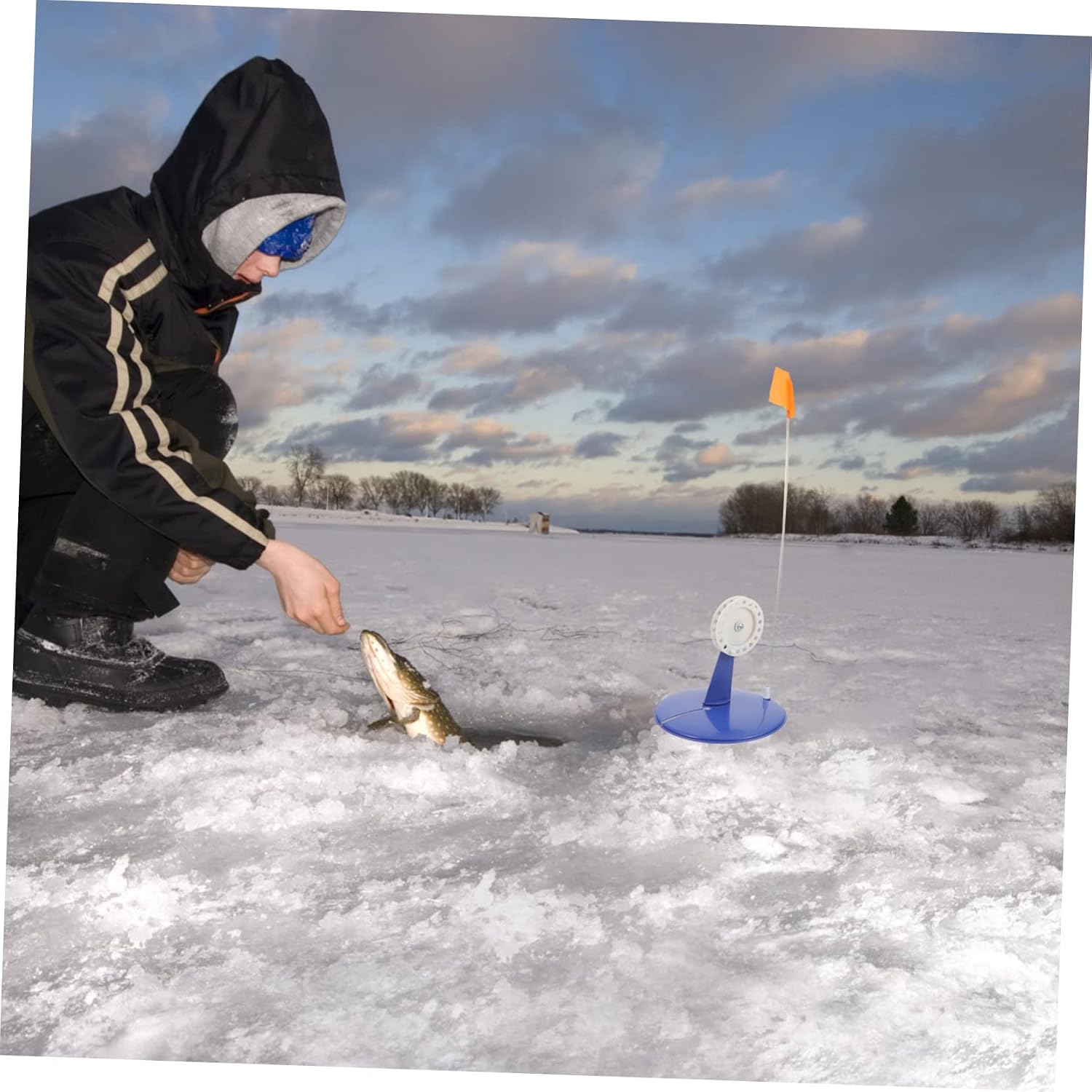 Kisangel Professional Ice Fishing Tip-up Flag with Stable Base Portable Angler Accessory for Winter Fishing Easy Installation Durable Design