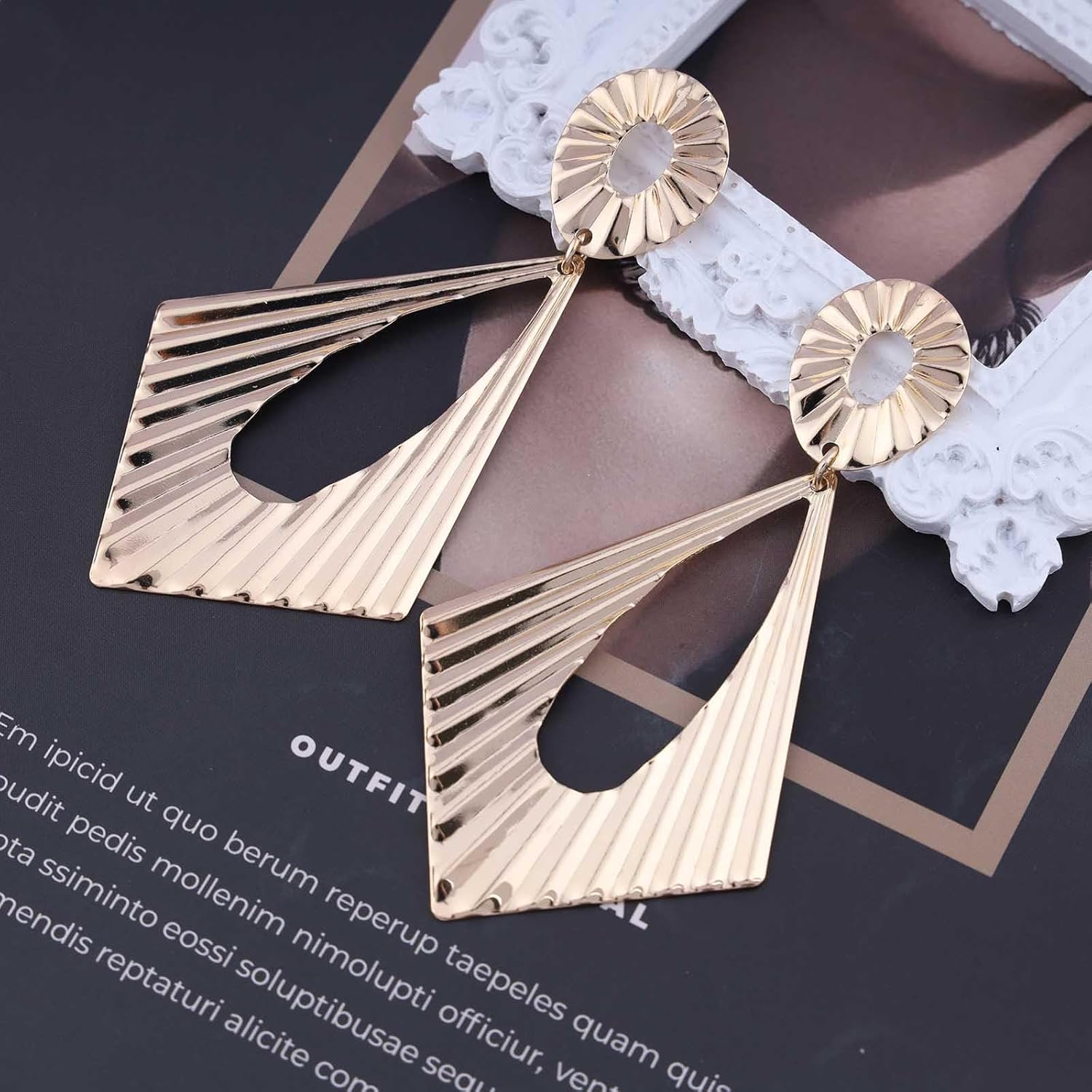 Boho Large Square Drop Earrings Gold Circle Stud Earrings Hammered Square Dangle Earrings Hollow Square Earrings Exaggerated Geometric Earrings Jewelry for Women - Image 6