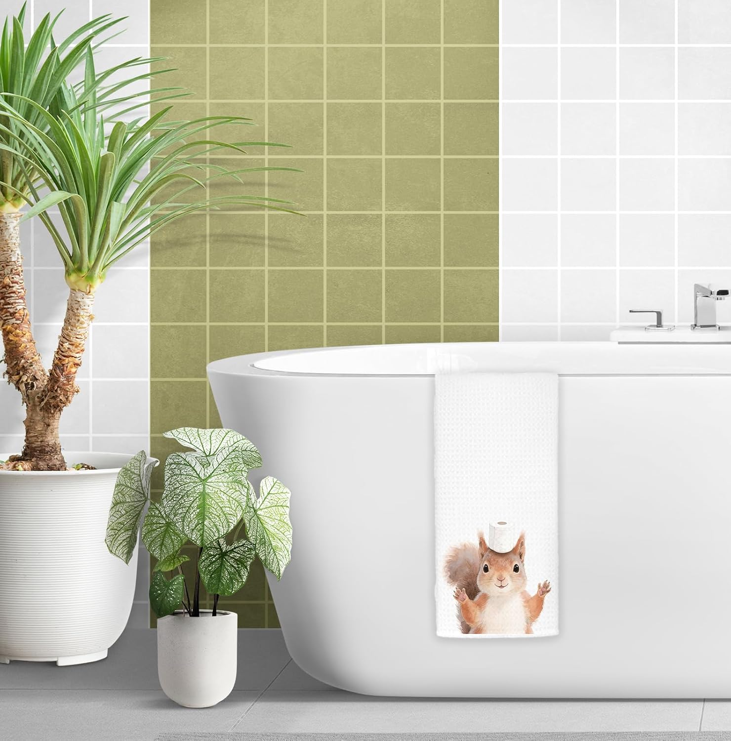 Squirrel Bathroom Hand Towels Decor, Squirrel Lovers Gifts Decorative Hand Towels for Kids Bathroom, Funny Kitchen Towels, 16x24 Inch - Image 5