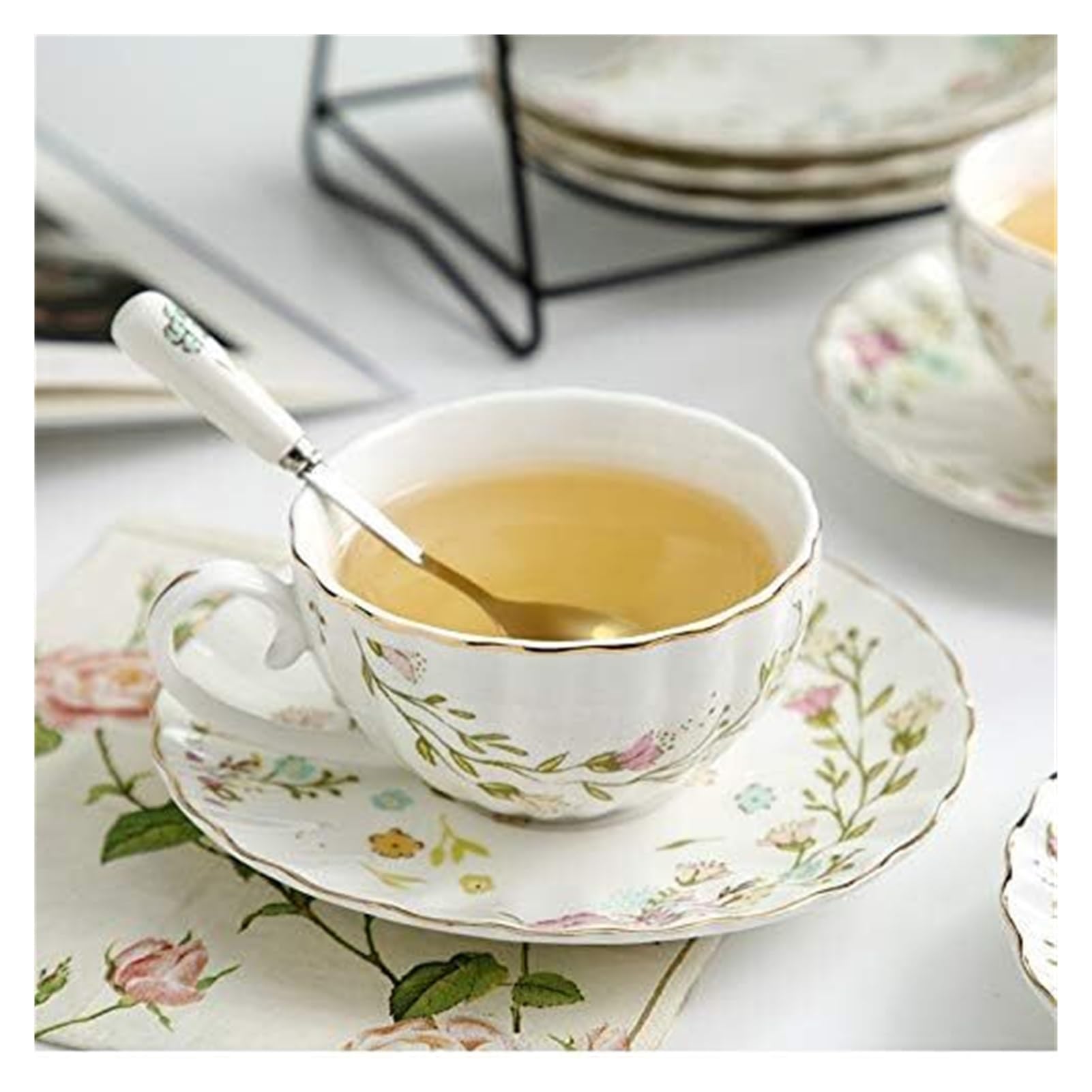 Tazza da caffè Tazza da tè Tazze Tazza di porcellana creativa e piattino Ceramica Set semplice Design moderno Tazze da caffè Tazas para Cafe Home Decor Tazza da caffè