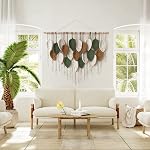 KHOYIME Grand mur Macrame suspendu Boho Woven Tapestry, Chic Accueil Décor moderne Bohemian Feuille fait main plumes murales Décorations d'art pour appartement Dorm Salon Chambre nourricière Backdrop 39"W X 29.5"L