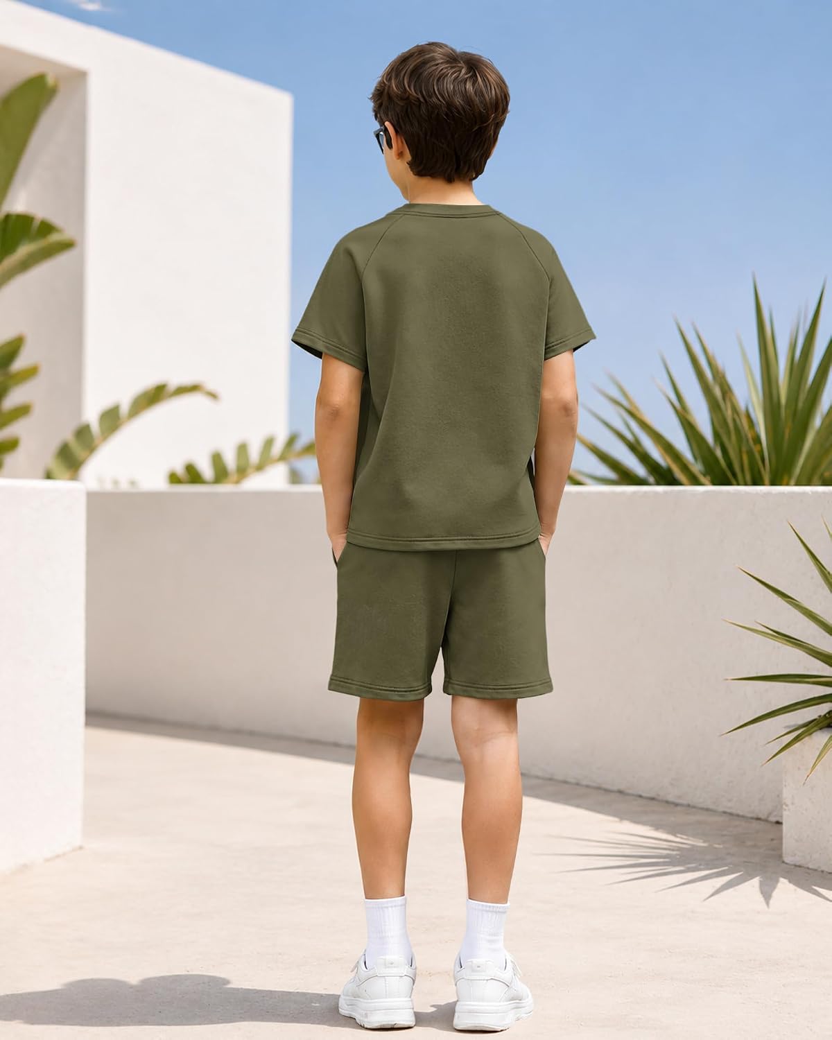 ROVENTIS Boys 2 Piece Outfits Short Sleeve T-Shirt and Shorts Matching Sets Summer Casual Clothes for Kids 5-16 Years