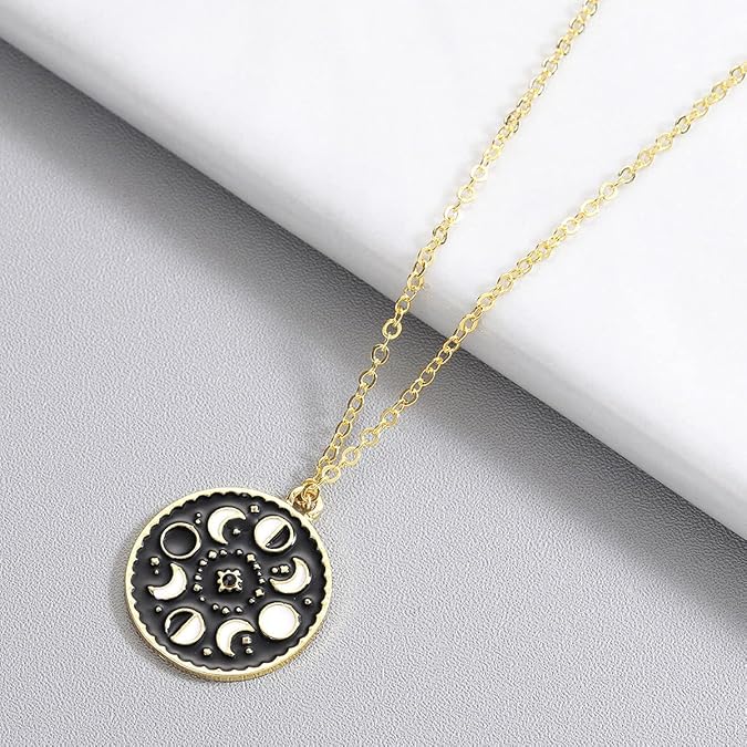 Caiyao Moon Phase Chain Necklaces Lunar Eclipse Choker Full Moon Collar Crescent Moon Pendant Waning Moon Clavicle New Moon Collette for Women Girls Triple Goddess Jewelry