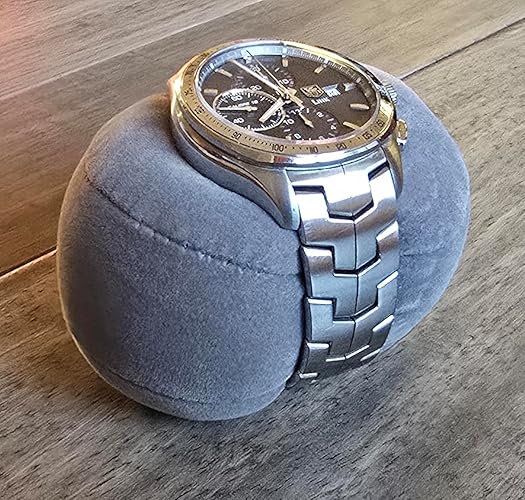 Keeps my watch always ready, and is whisper quiet