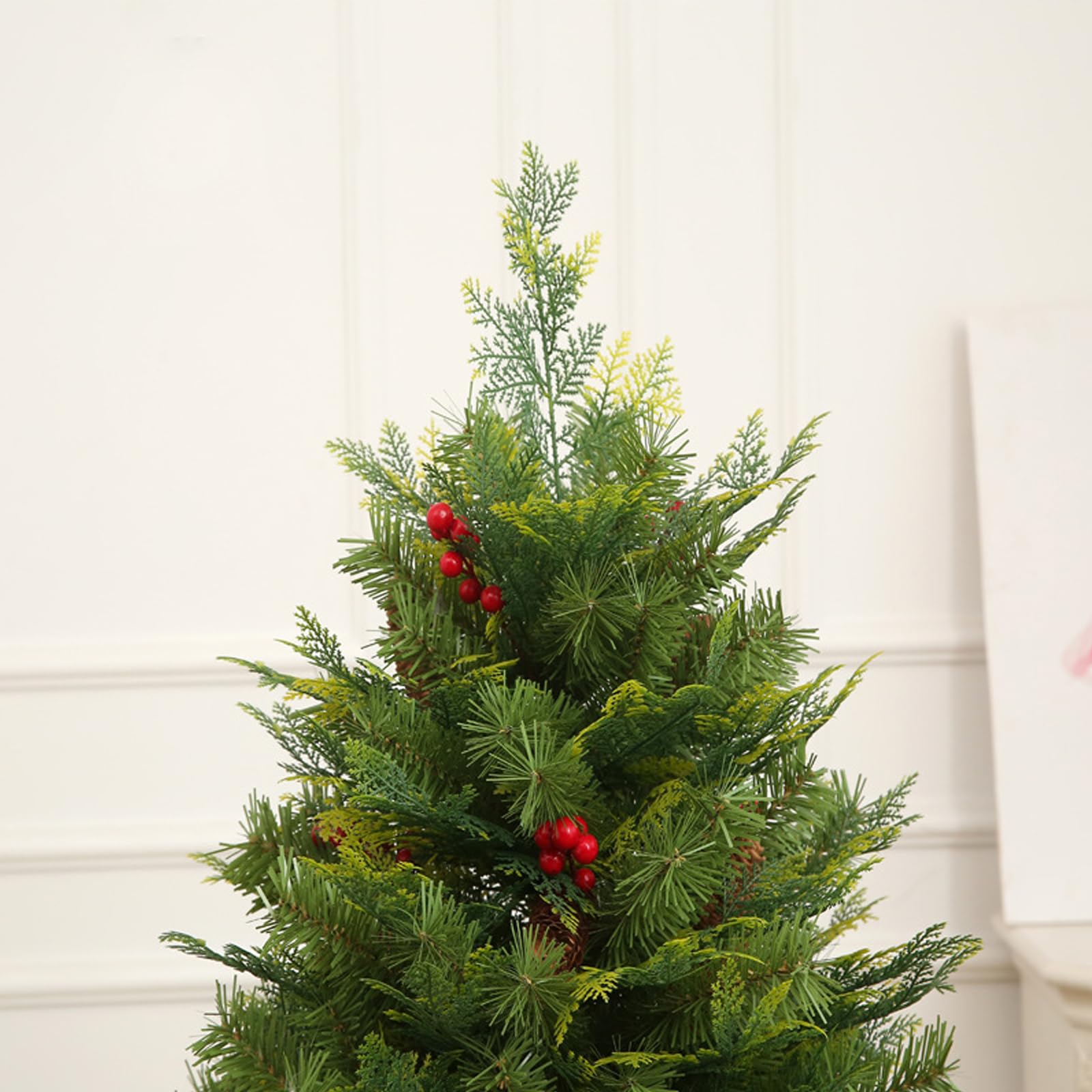 Albero Natale Artificiale, Albero Natale Incernierato in Abete Rosso Misto, Facile Montare Con Supporto in Metallo, Decorazione Natalizia Per Interni Ed Esterni Con PVC+PE+Pigna+Frutta Rossa,4ft