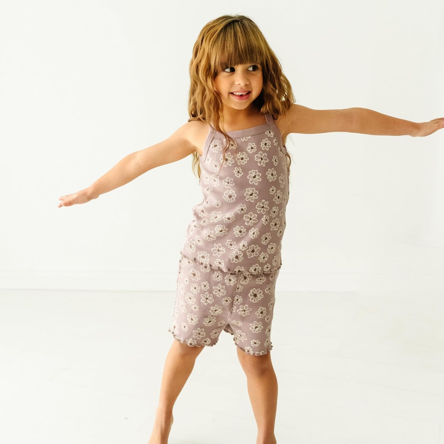 MakeMake Organics GOTS Certified Organic Cotton Baby Kids Toddler Girl Top and Short Outfit Set - Daisies, 5-6 Years