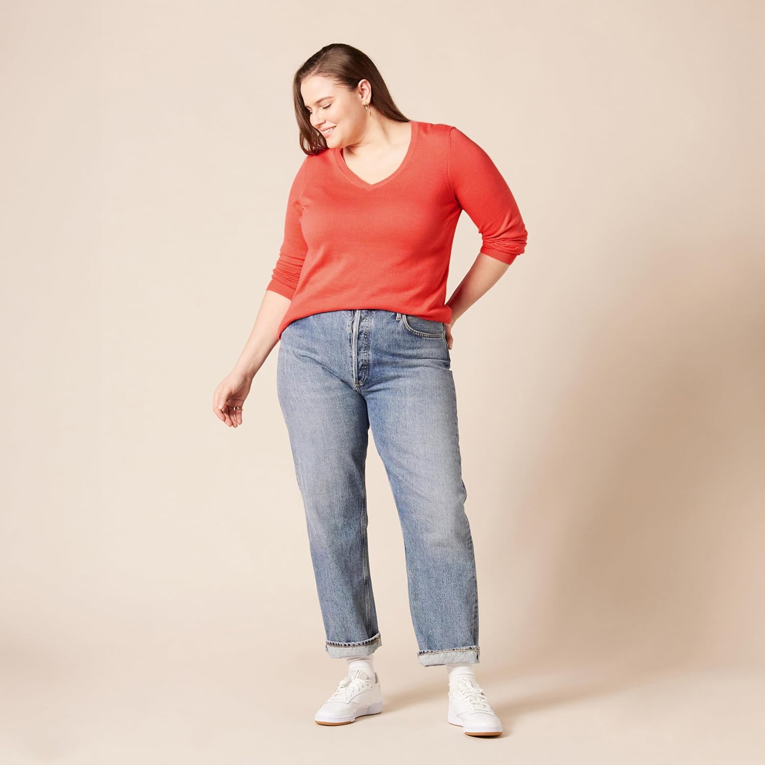 Amazon Essentials Women's Regular-Fit Lightweight Long-Sleeve V-Neck Sweater (Available in Plus Size) - Image 7