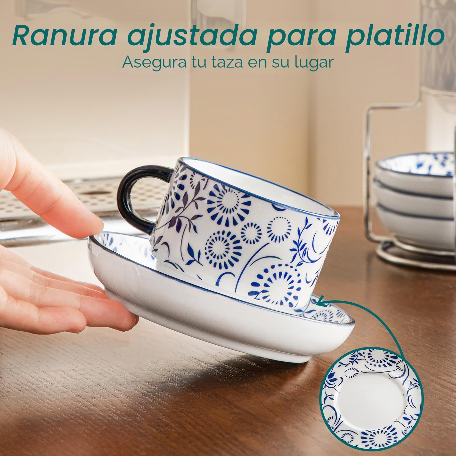 vancasso SELENE - Juego de Tazas de Café y Desayuno con Plato y Soportes - 4 x 150 ml - Tazas de Porcelana Para Té, Capuchino, Leche, Avena, Apto Lavavajillas y Microondas - Vintage en Azul y Blanco