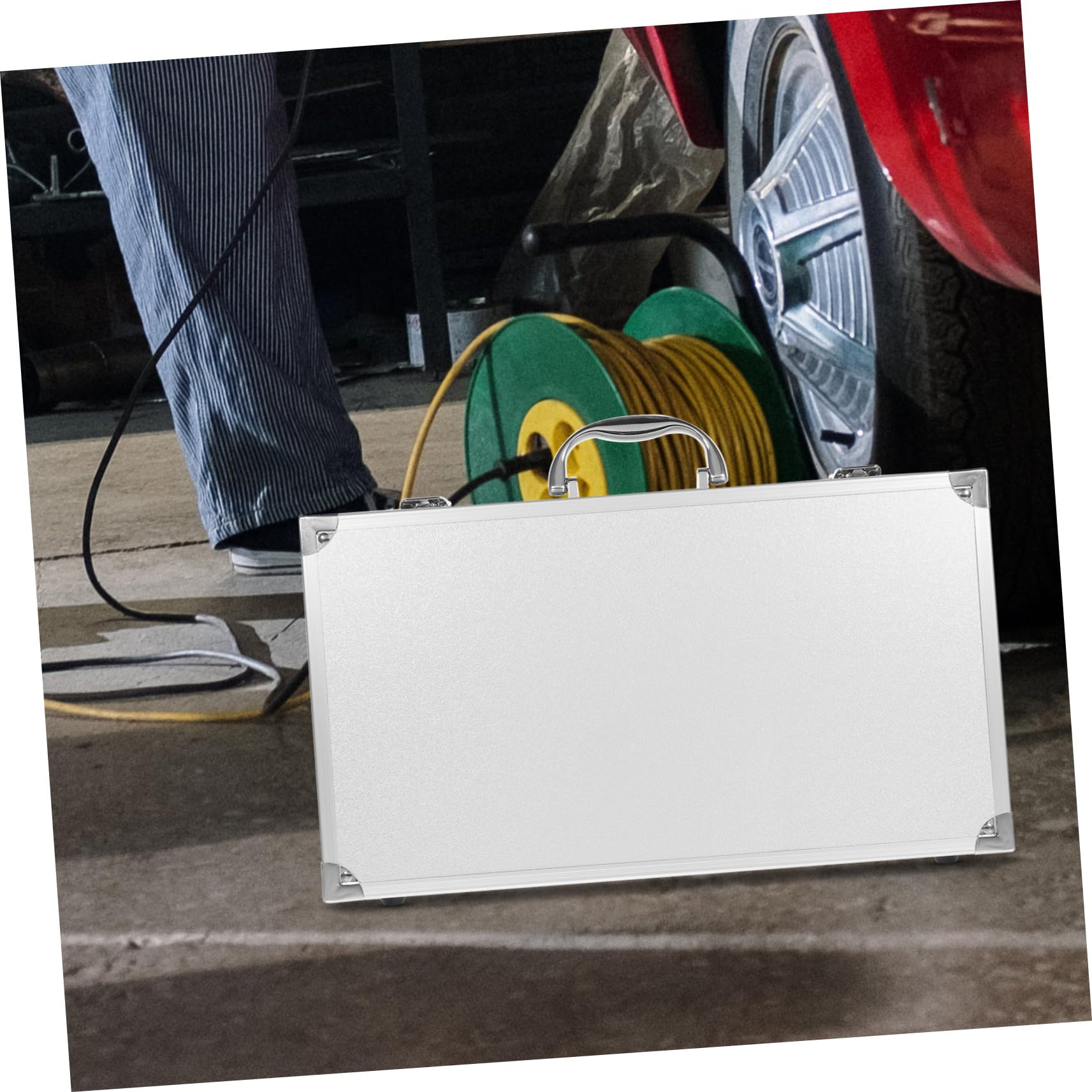 Aluminiowa twarda walizka na narzędzia z przenośnym wyświetlaczem podróżny pojemnik na makijaż dla mężczyzn, teczka i przechowywanie sprzętu technika.