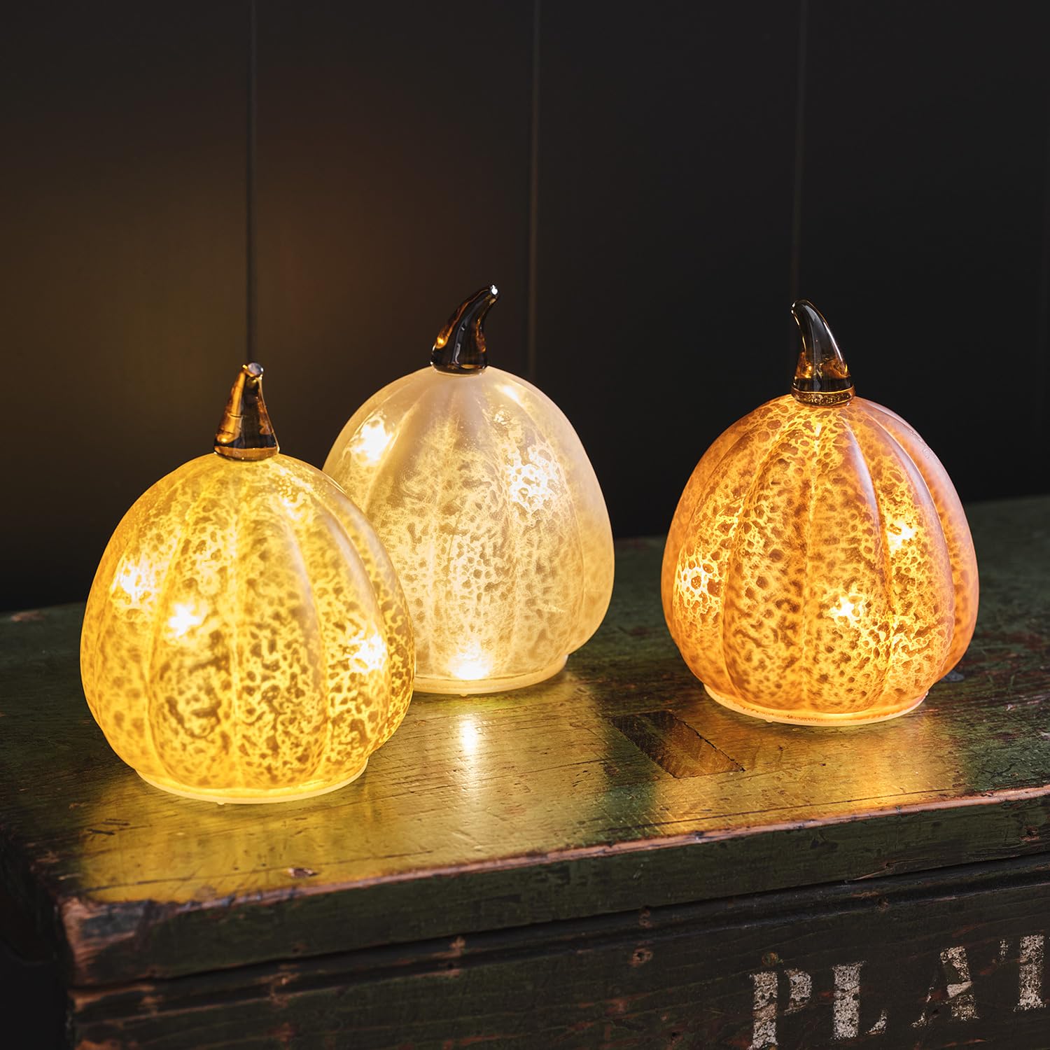 Lights4fun Lot de 3 Citrouilles Décoratives en Verre Moucheté LED à Piles avec Minuterie Décoration d'automne et d'halloween pour Intérieur
