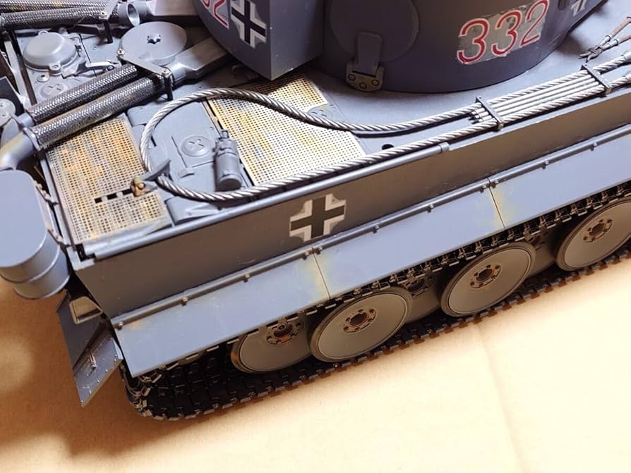 Amazon.co.jp: タミヤ 1/16 ラジオコントロールタンク ドイツ重