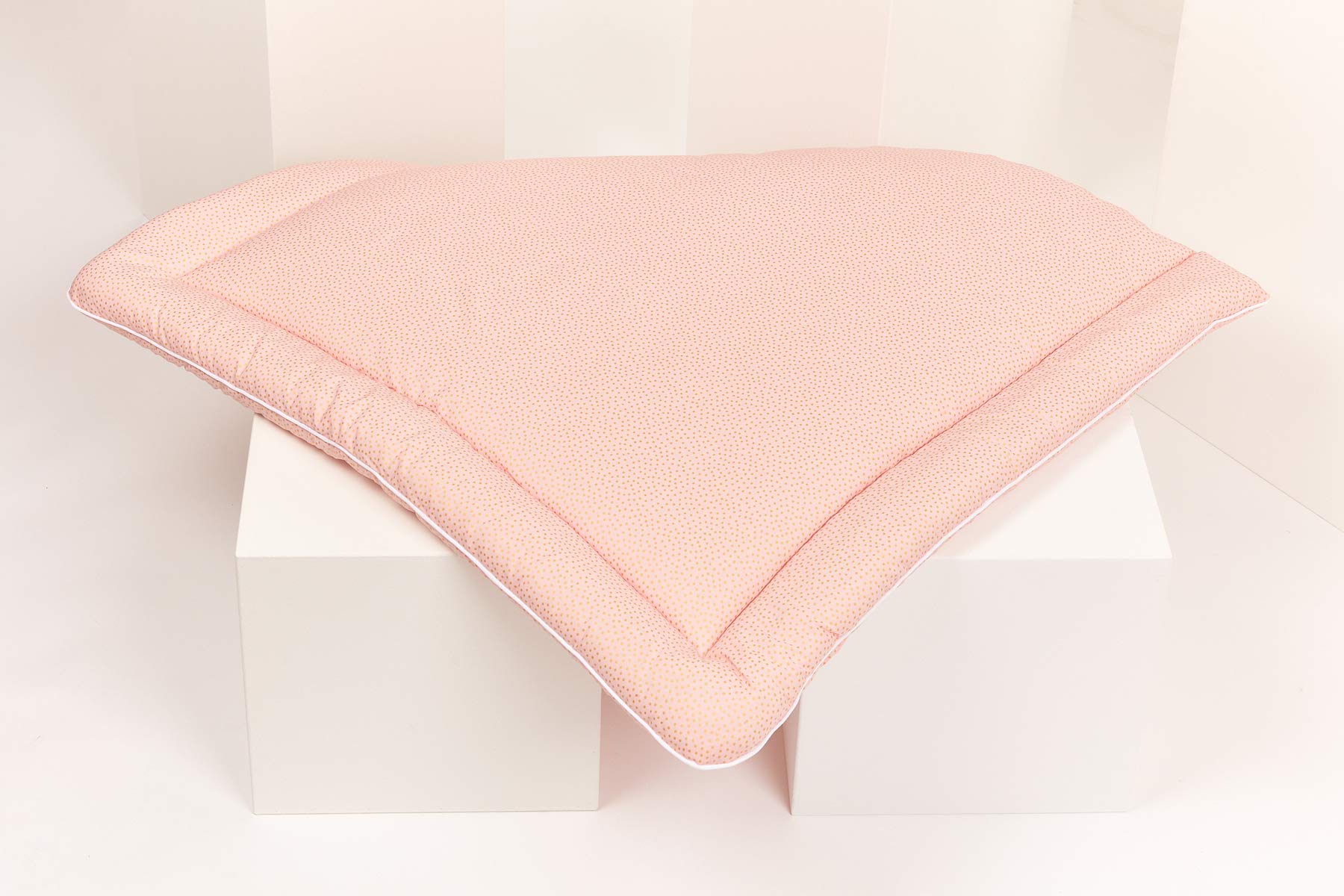KraftKids BRR112 - Cambiador de pañales (75 x 70 cm, 630 g), diseño de lunares, color dorado y rosa