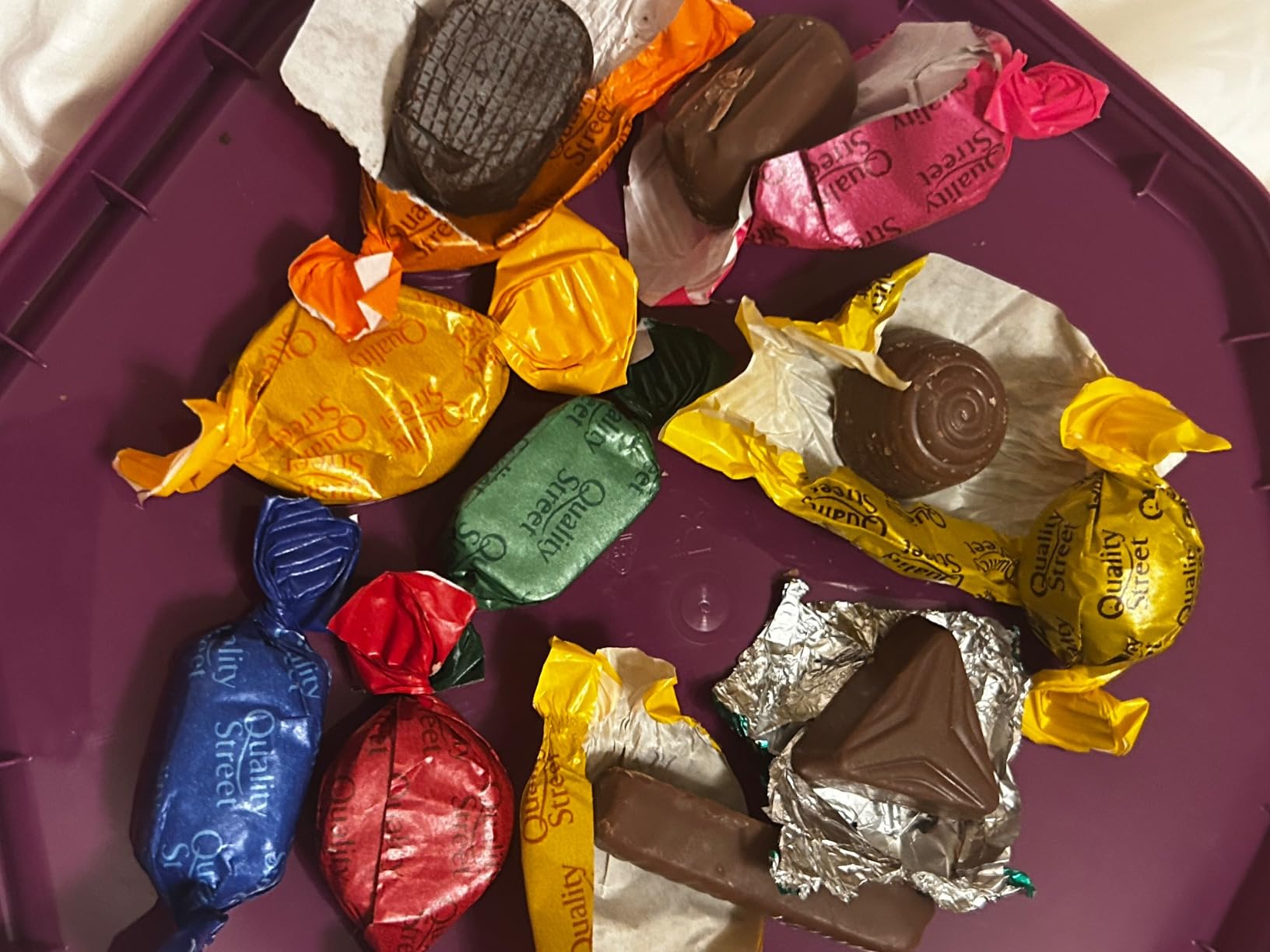 Nestle Quality Street Chocolate Tub 550g (Pack of 1) Denmark | Ubuy
