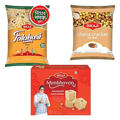 Bikaji Soan papdi manbhavan 500g & falhari mix 200g & roasted chana cracker 200g | Indian Sweet & Savory Snack Combo | 900g (31.74oz) Gift Pack