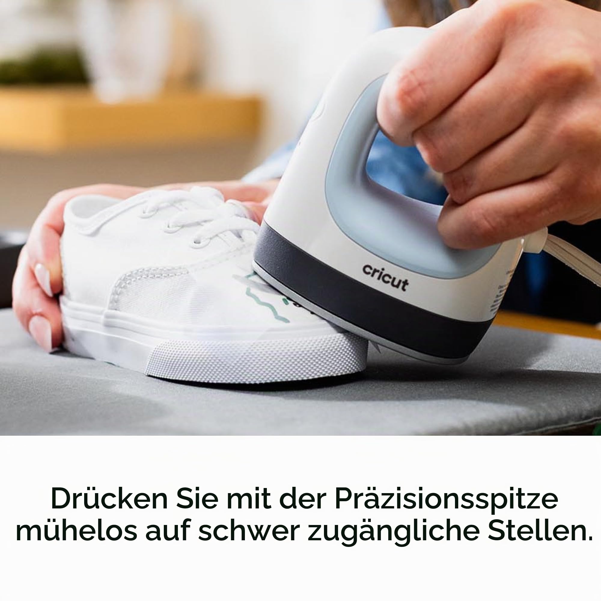 Cricut EasyPress Mini-Wärmepresse – zum Pressen kleiner Gegenstände wie Schuhe, Stofftiere, Hüte & mehr – 3 Heizstufen & Präzisionsspitze – Keramikbeschichtete Heizplatte – kompakt & leicht – Zen Blau