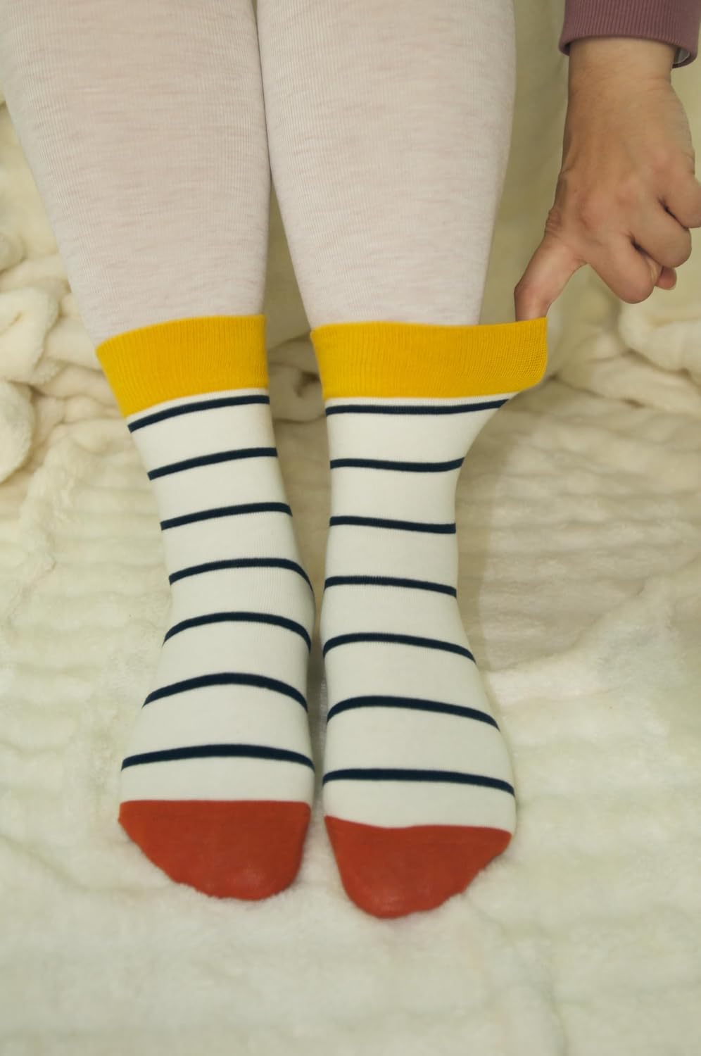 4 Pairs Womens Socks Multi pack of Colorful Cotton Crew Socks Breathable And Versatile Casual Leisure Cotton Socks