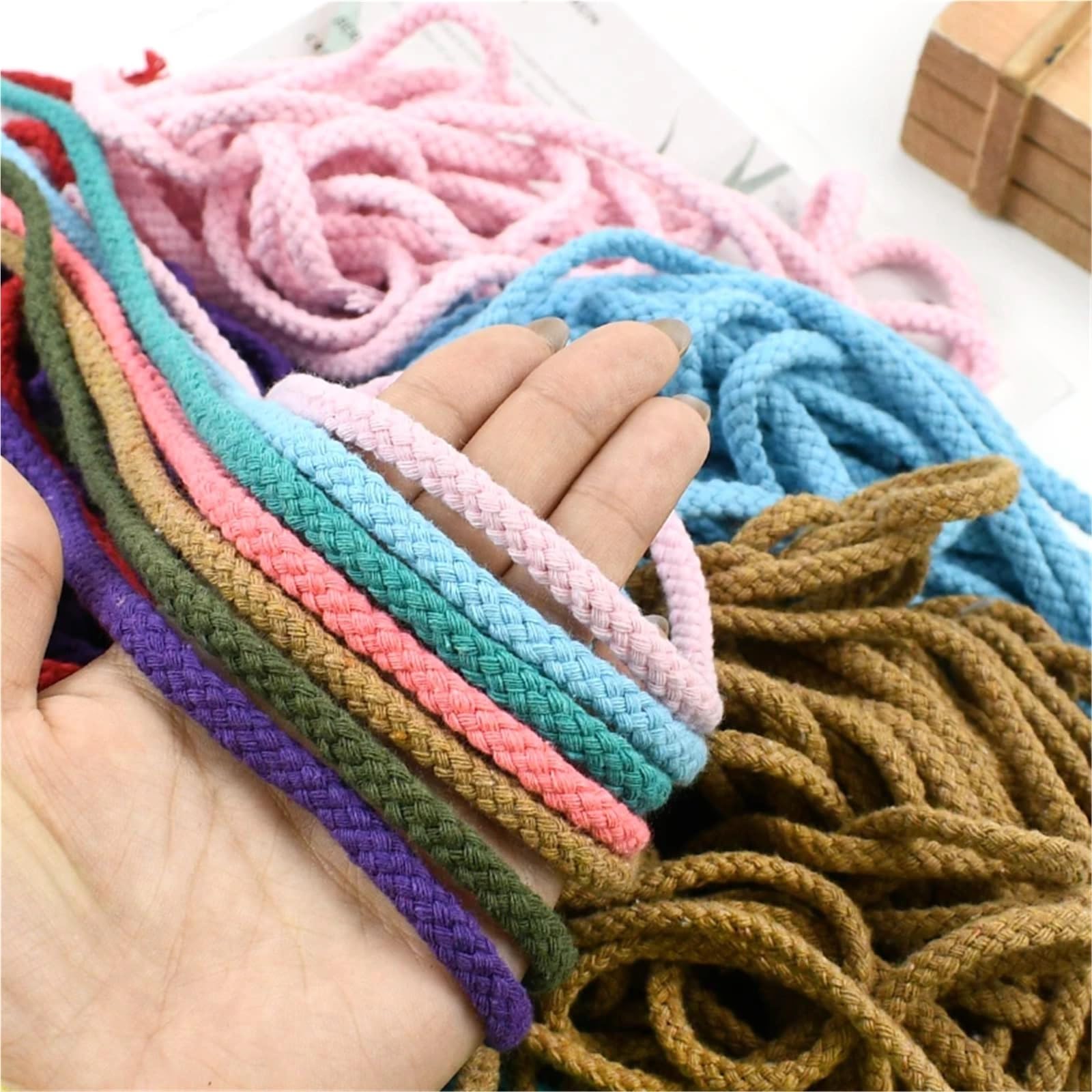 Corda in cotone macramè per fai da te, corda intrecciata resistente e durevole per progetti di annodamento, tessitura e sospensione, ideale per decorazioni domestiche e progetti artistici