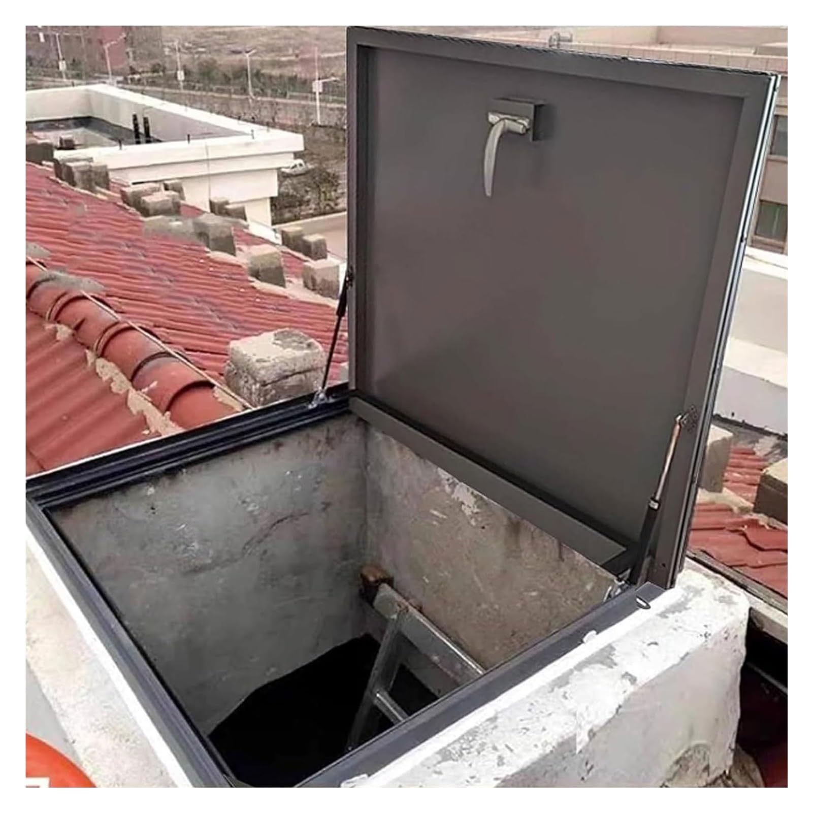 Trappe d'accès au grenier Ouverture 90° Porte d'accès au toit électrique Passas Ouvertures de ventilation 65 x 65 cm – et facile à installer