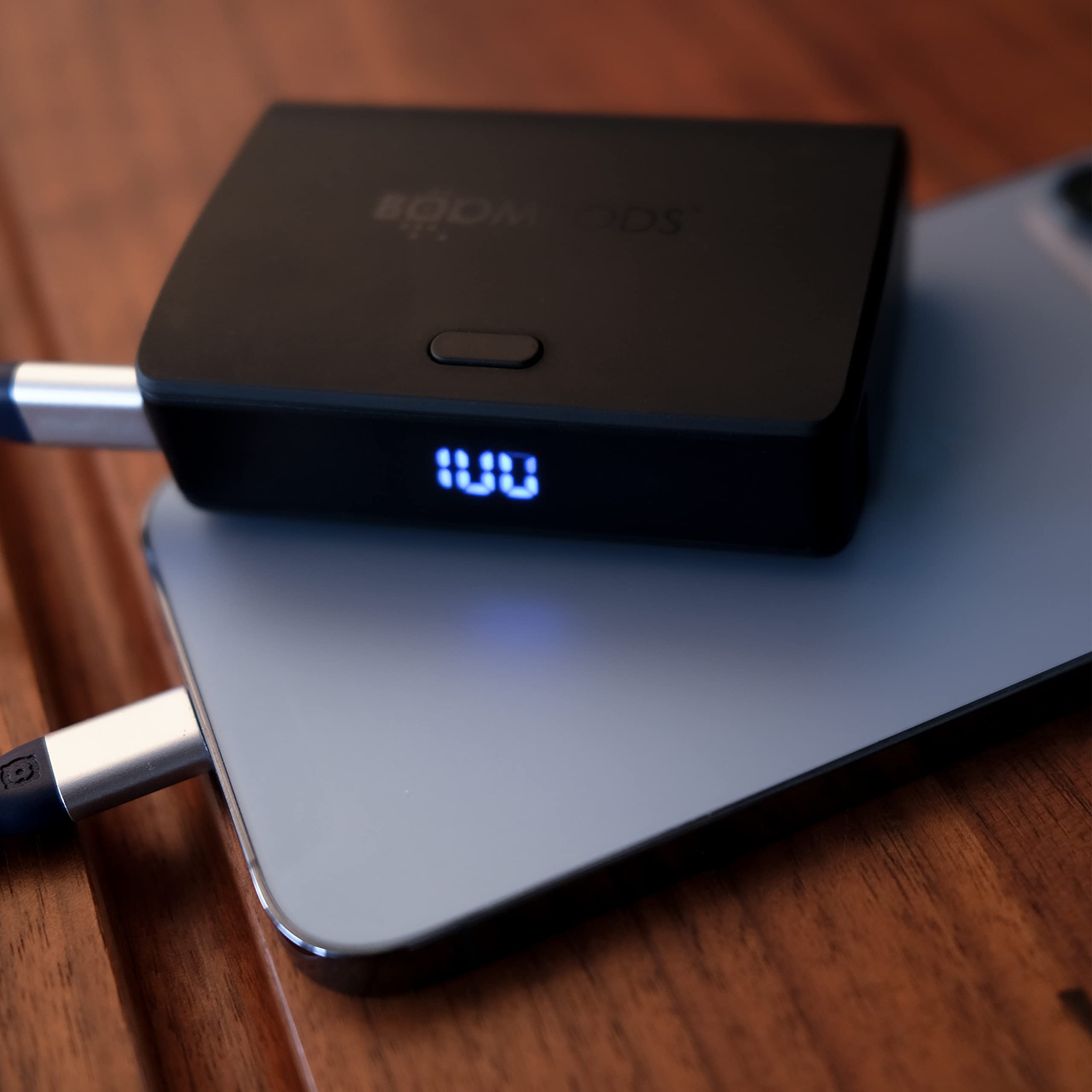 Boompods Powerboom10 Caricabatterie Portatile 10.000mAh - Power Bank di Ricarica Rapida con 2 Porte USB/USB-C, Batteria Esterna Compatta con Display a LED, Viaggia Powerbank per Smartphone e Tablet