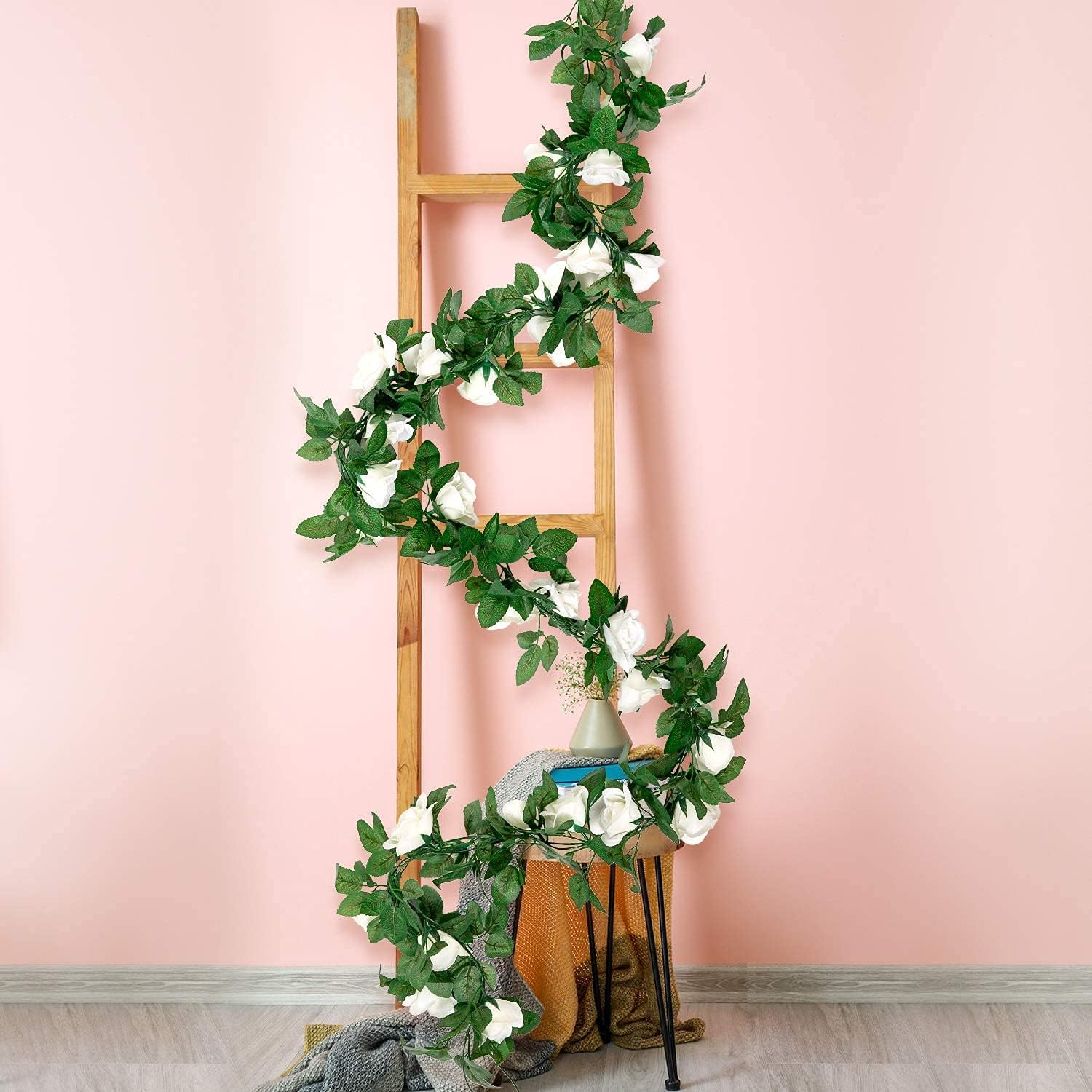 返品 交換対象商品 いい生活 2本 バラ花藤 人工観葉植物 フェイクグリーン 観葉植物 壁掛け アイビー 造花 藤 緑 葉 インテリア 飾り 植物 オフィス ベランダ ガーデン 結婚式 人工植物 16花頭 シルク 白 Sparrow Rs