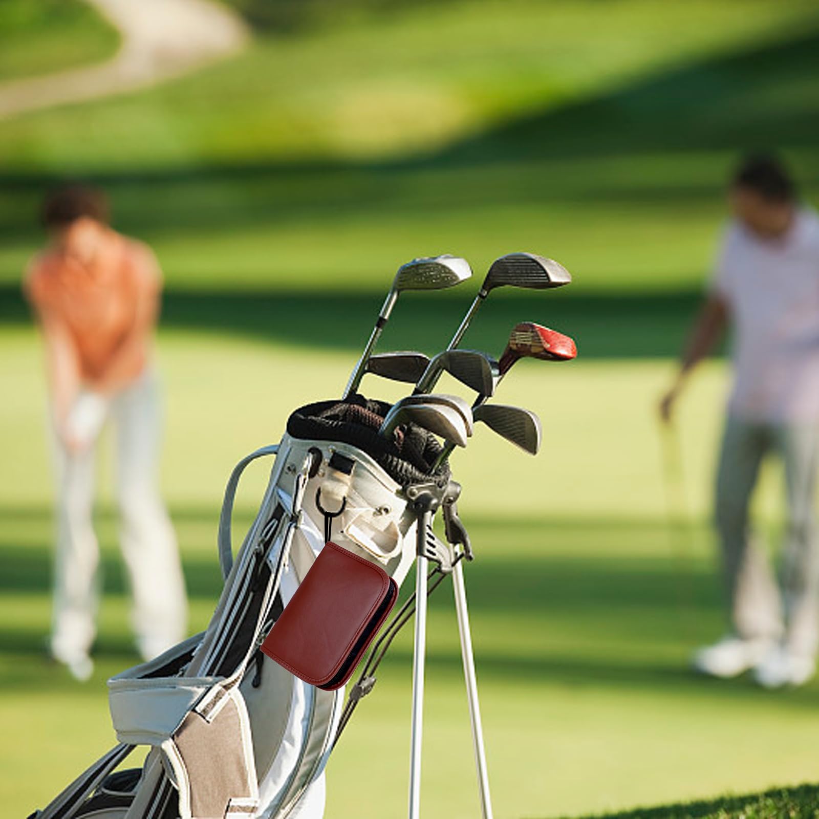 Kit Accessori da Golf Uomo Donna, Borsa Multifunzionale 7 in 1 con Tasca in PU, Regalo per Golfista Completo con Spazzola Pulizia, RaccogliPalle, Forchetta da Green