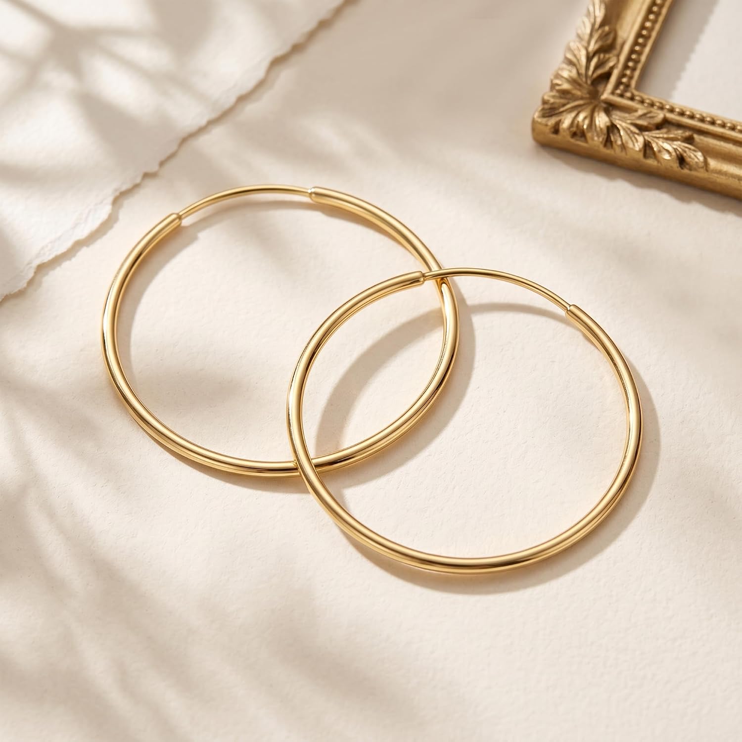Thin Gold Hoop Earrings Dainty Gold Earrings for Women Trendy 14K Gold Hoop Earring for Women Hoops Earring Lightweight and Refined Hypoallergenic Earrings for Womens Hoops Earring 20/25/30/35/40/45/50mm