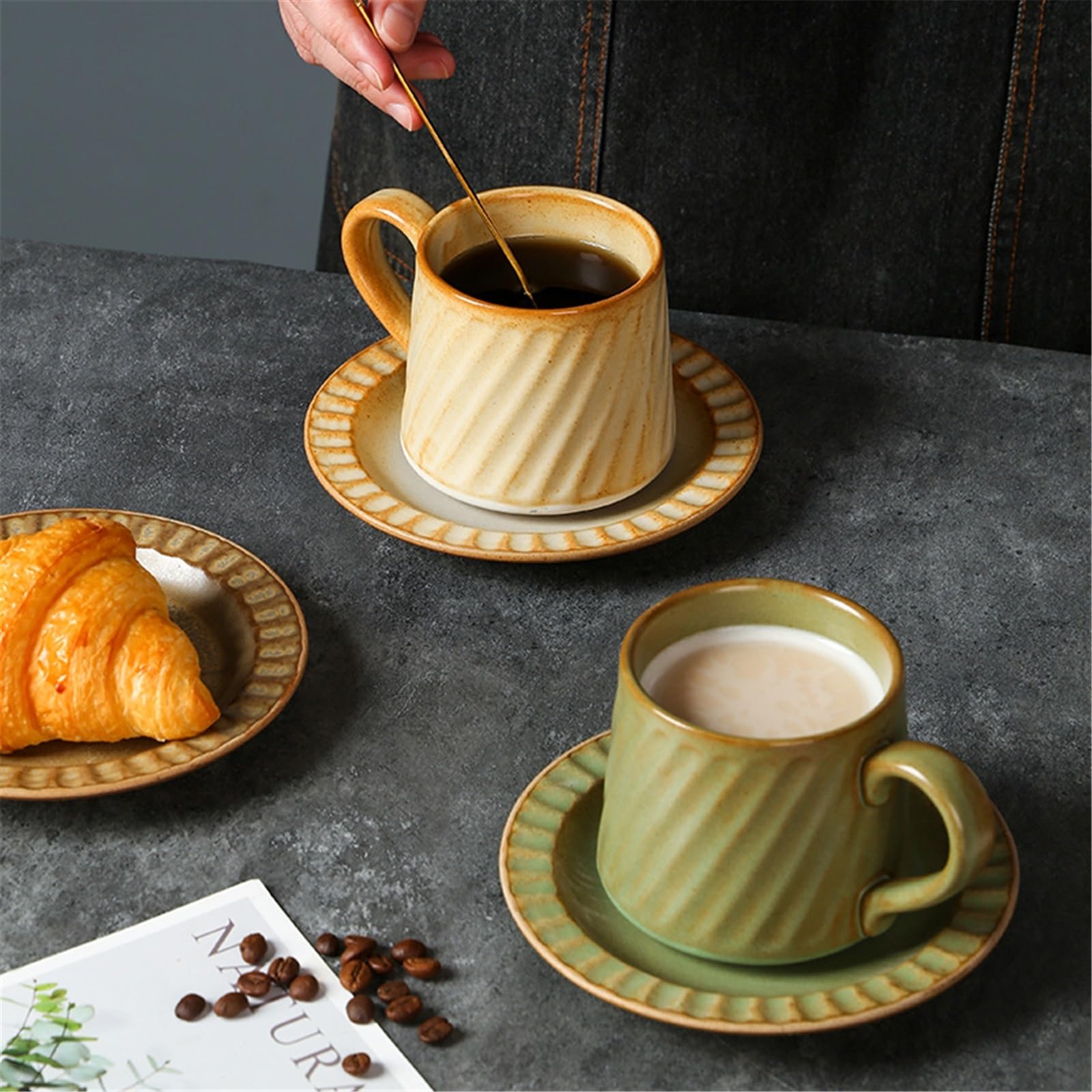Taza de café Taza de cerámica a rayas retro latte, taza café europea sencilla vertida a mano, gris, con juego platillo y cuchara Tazas