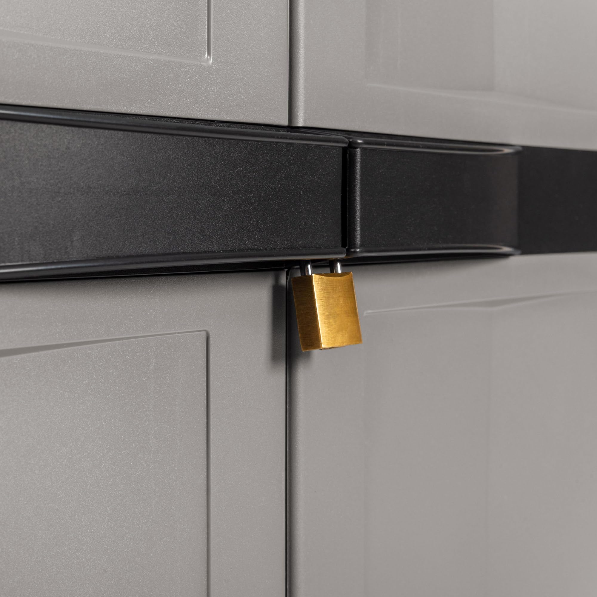 Toomax Armadio Trend Midi Portascope nero/grigio basalto con 4 ripiani regolabili, 65x37x165h cm in plastica riciclata, portattrezzi resistente ideale per garage e spazi esterni
