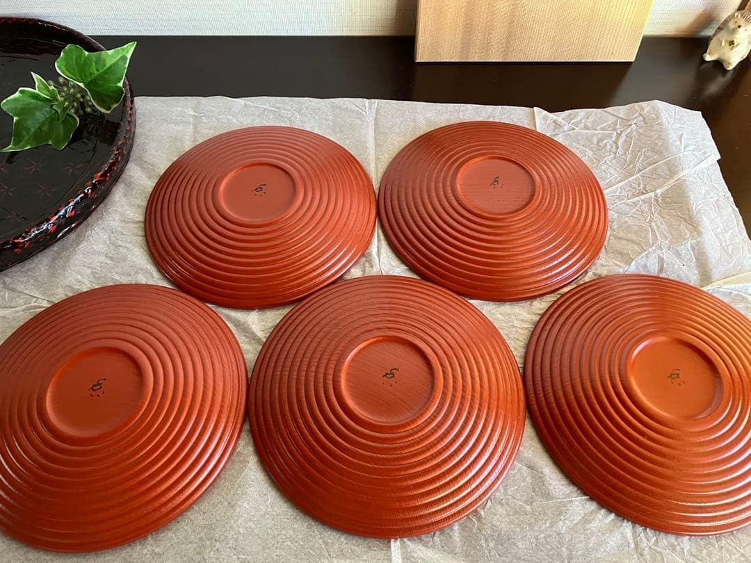山中塗　山中漆器　香仙工房　ロクロ目　朱　銘々皿　菓子皿　５枚　茶道　茶道具 食器・グラス・カトラリー 山中塗 山中漆器 香仙工房 ロクロ目 朱 銘々