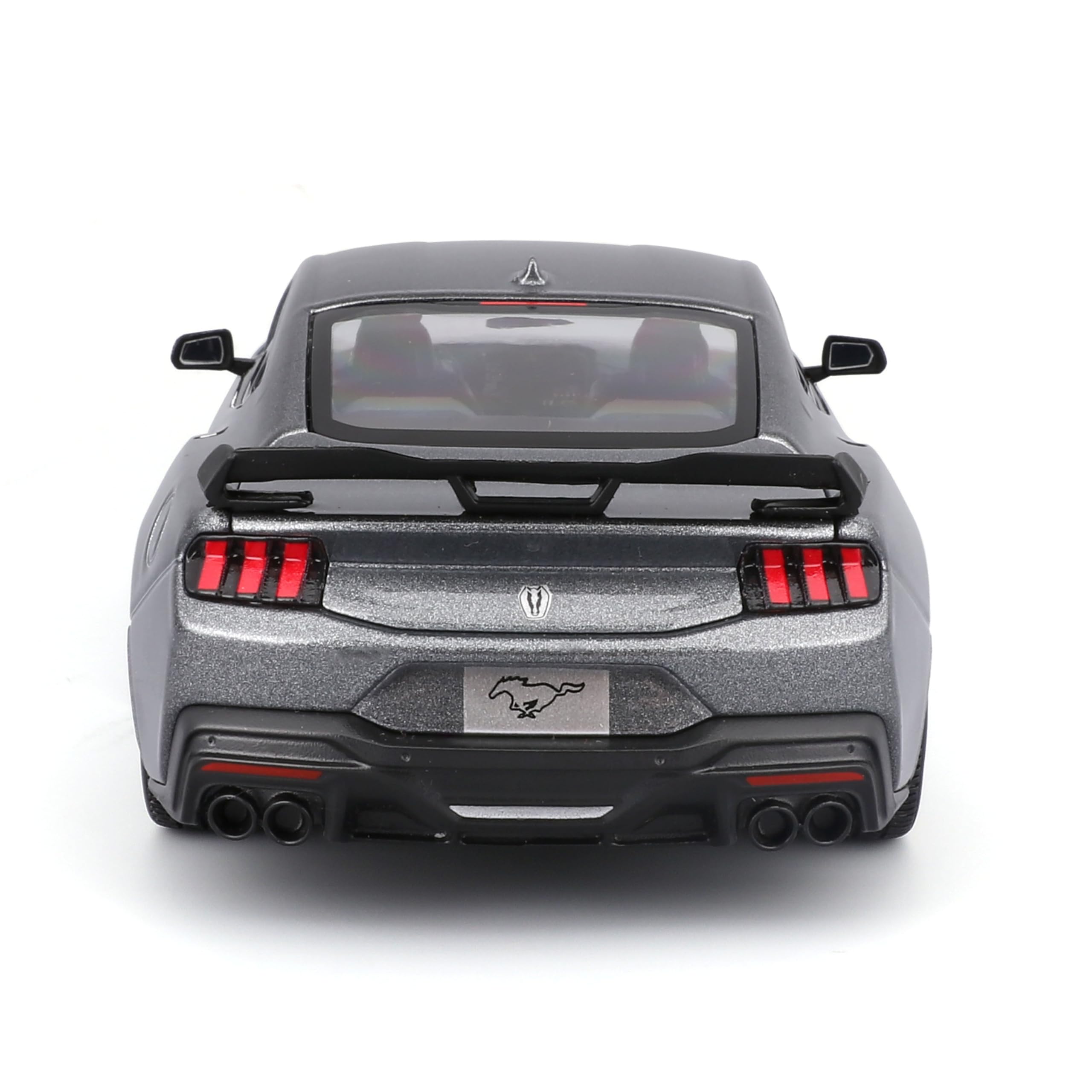 Maisto – Ford Mustang Dark Horse 2024 w skali 1:24, metalowy model samochodu w kolorze metalicznej szarości, szczegółowa replika z otwieranymi drzwiami i maską, oficjalna licencja Forda, 3+