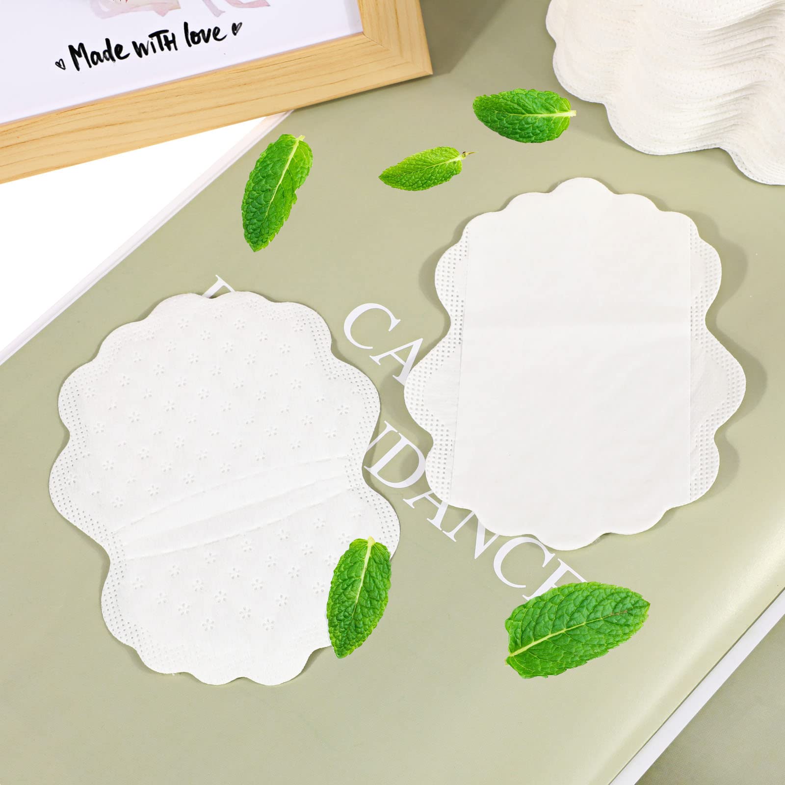 60Piezas Almohadillas Sudor Axilas Axila Absorción de Sudor, Parches Antitranspirantes Axilas Unisex Almohadilla Parches Sudor Axilas Desechables Absorción Sudor y Eliminar Olor Hombres y Mujeres