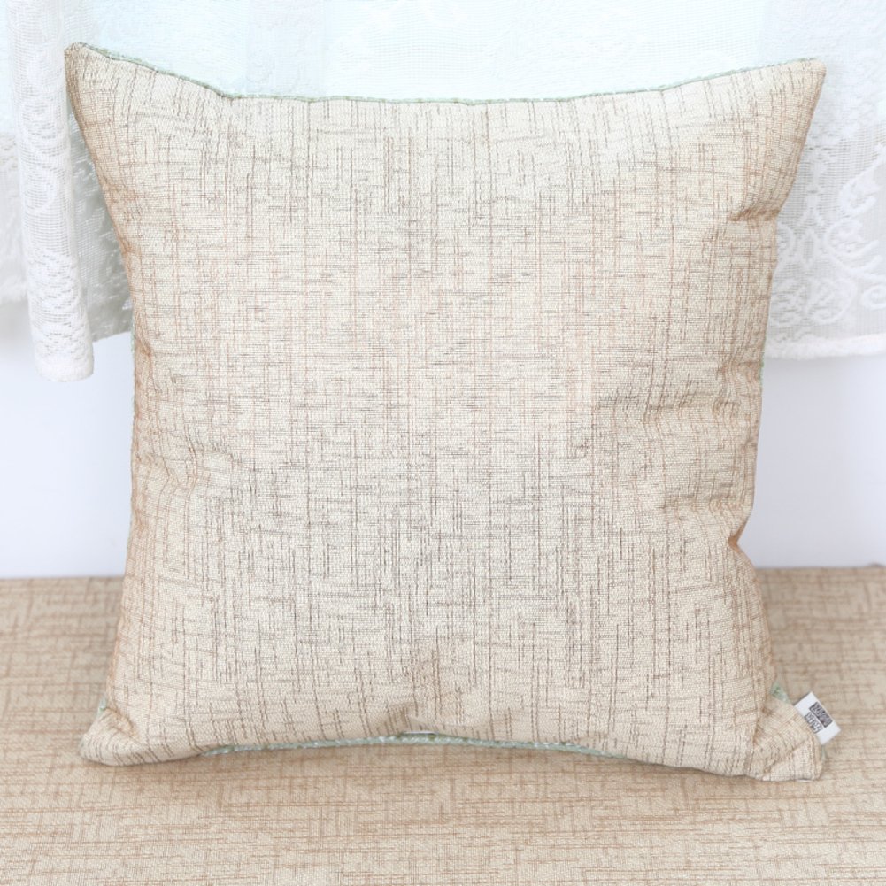 Coussins de couleur unie au design simple et moderne