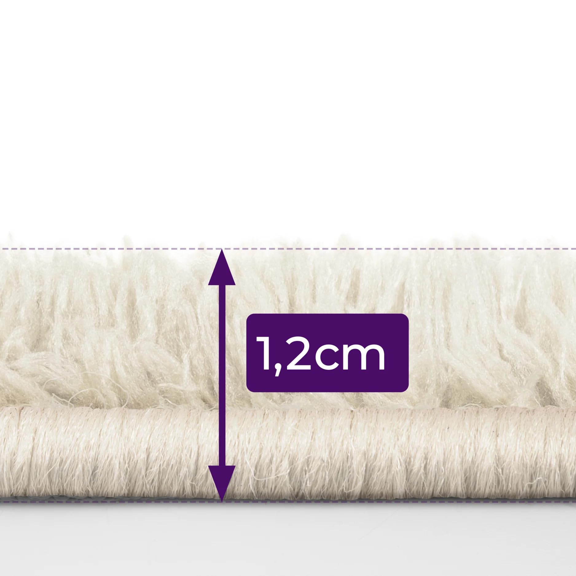 Dywan 190 x 270 cm kremowy Plush - sztuczne futro z krótkim włosiem - miękki do salonu, sypialni i pokoju dziecięcego