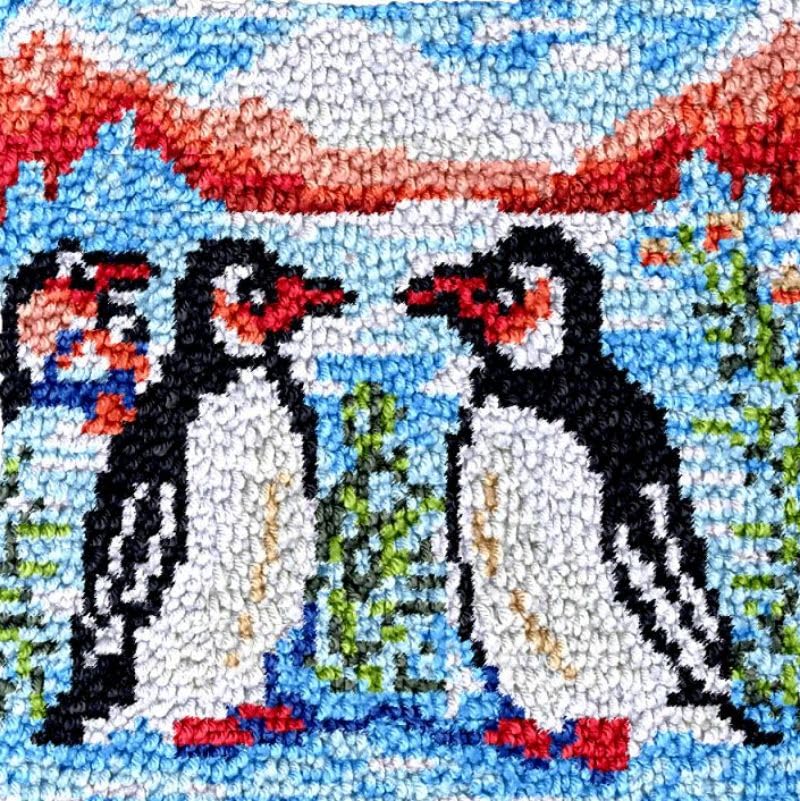 Square Latch Hook Kits Rug DIY Penguins Cushion Tapestry Making Crochet Hook Rug Making Kits Color Preprinted Pattern Canvas Cushion DIY Arylic Yarn Hooking Kits Rug Hooking 40x40CM