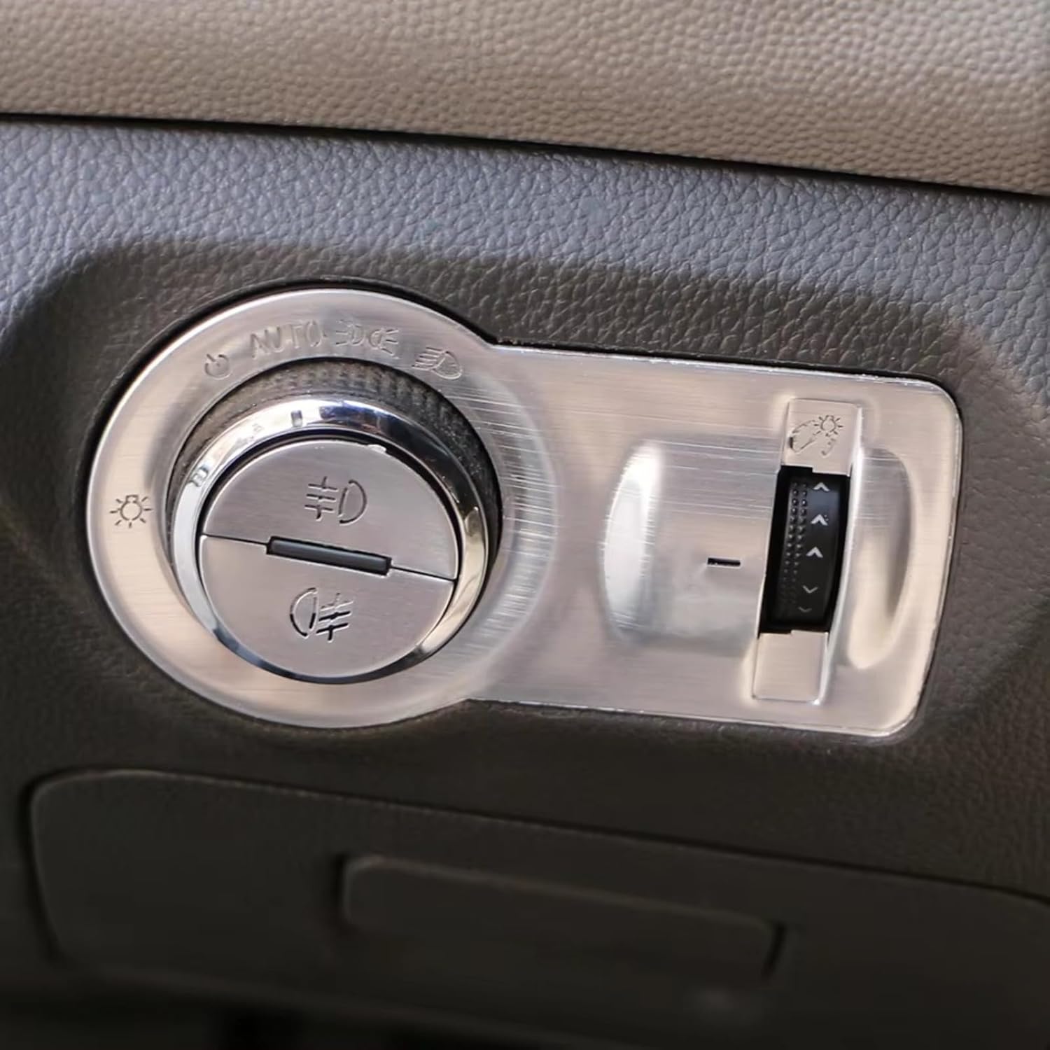 Aluminum Car Fog Lamp Headlight Switch Decoration Sticker Trim for Chevrolet Malibu Cruze Trax for Opel Mokka Astra J Insignia(Style 1)